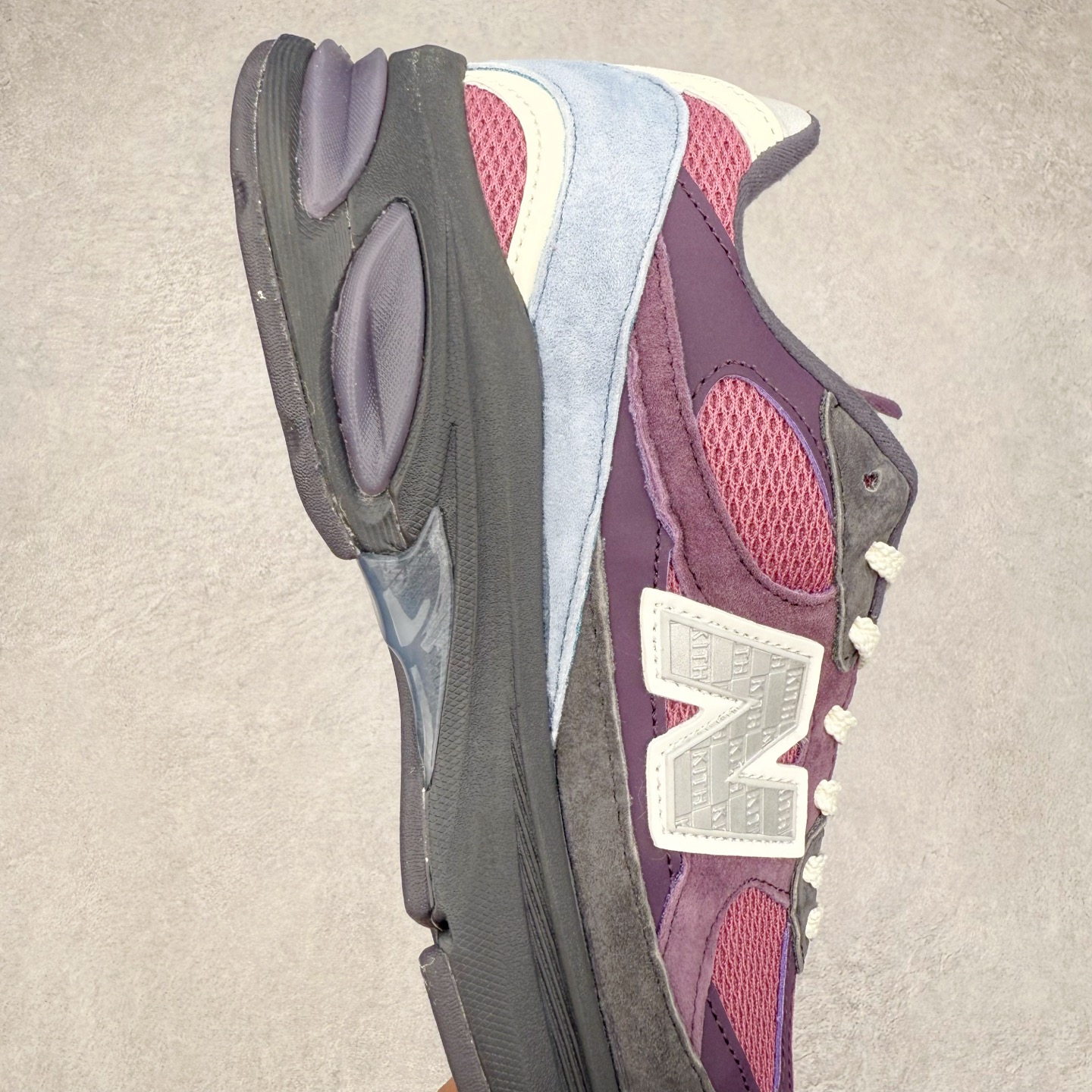 图片[6]-New Balance NB2010系列新百伦经典复古休闲运动板鞋 以ENCAP中底配以升级版 N-ERGY缓震物料 鞋面则采用特色的柔软麂皮搭以NewBalance经典的尼龙网布 低调中还原跑鞋本真 更年轻化的设计理念与材质 让新世代青年得以用全新视角体验经典鞋款的传奇魅力尺码：36 37 37.5 38 38.5 39.5 40 40.5 41.5 42 42.5 43 44 45-选品中心