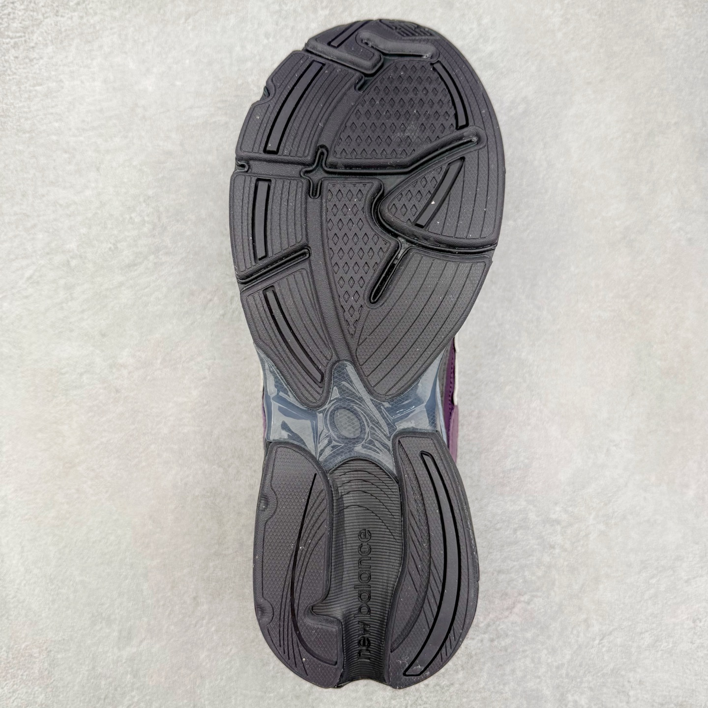 图片[9]-New Balance NB2010系列新百伦经典复古休闲运动板鞋 以ENCAP中底配以升级版 N-ERGY缓震物料 鞋面则采用特色的柔软麂皮搭以NewBalance经典的尼龙网布 低调中还原跑鞋本真 更年轻化的设计理念与材质 让新世代青年得以用全新视角体验经典鞋款的传奇魅力尺码：36 37 37.5 38 38.5 39.5 40 40.5 41.5 42 42.5 43 44 45-选品中心