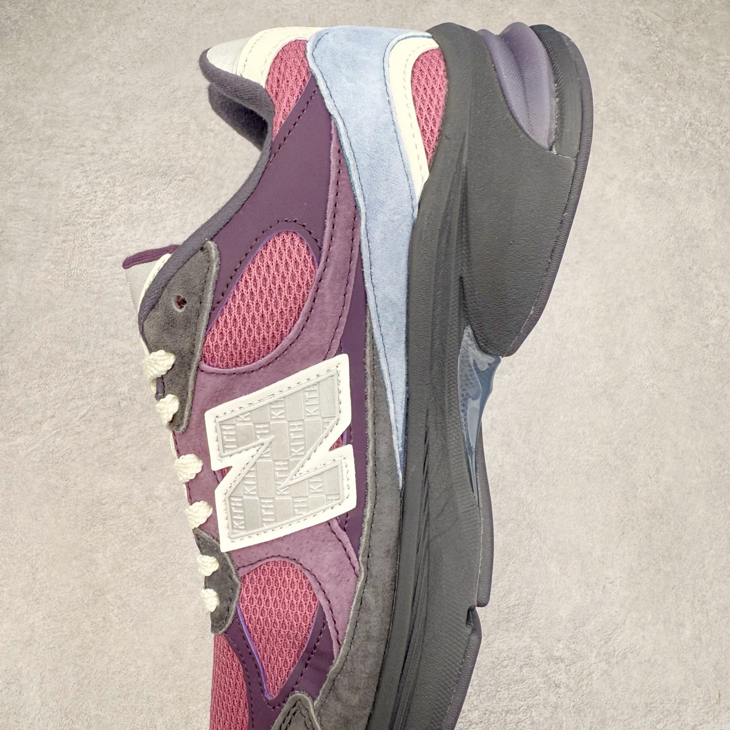 图片[7]-New Balance NB2010系列新百伦经典复古休闲运动板鞋 以ENCAP中底配以升级版 N-ERGY缓震物料 鞋面则采用特色的柔软麂皮搭以NewBalance经典的尼龙网布 低调中还原跑鞋本真 更年轻化的设计理念与材质 让新世代青年得以用全新视角体验经典鞋款的传奇魅力尺码：36 37 37.5 38 38.5 39.5 40 40.5 41.5 42 42.5 43 44 45-选品中心