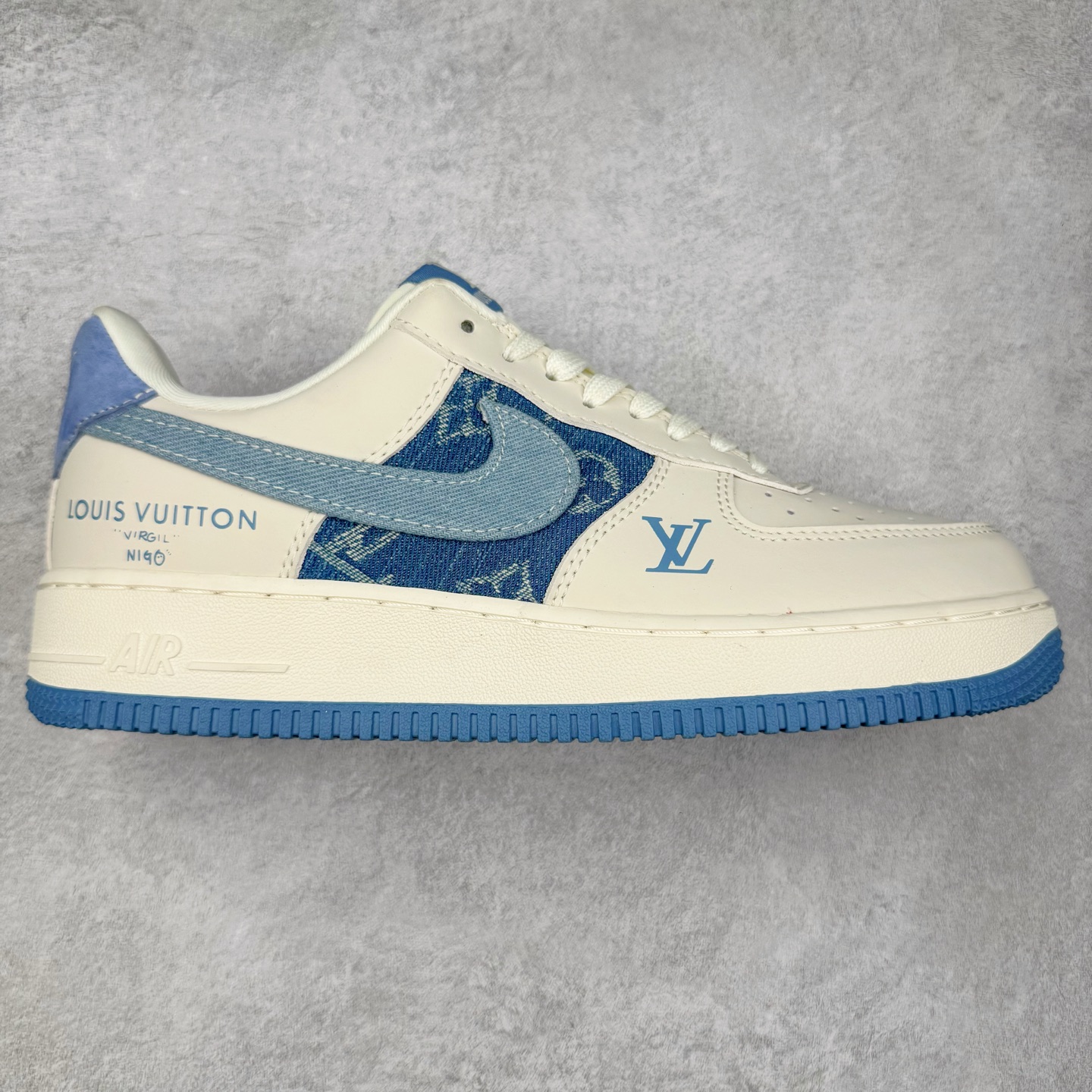 NK Air Force 1´07 Low 空军一号低帮百搭休闲运动板鞋 DF0188-068 柔软、弹性十足的缓震性能和出色的中底设计 横跨复古与现代的外型结合 造就出风靡全球 三十多年的Force 1 直到今天还深受青睐 实拍调校N版已经零色差零失真 百分百还原实物色彩所见即所得 不存在货不对板色差等低级问题 选购参考实物拍摄 不混卖不参货 只用心做好货严格选品 承诺混一赔十 尺码：36 36.5 37.5 38 38.5 39 40 40.5 41 42 42.5 43 44 44.5 45-选品中心