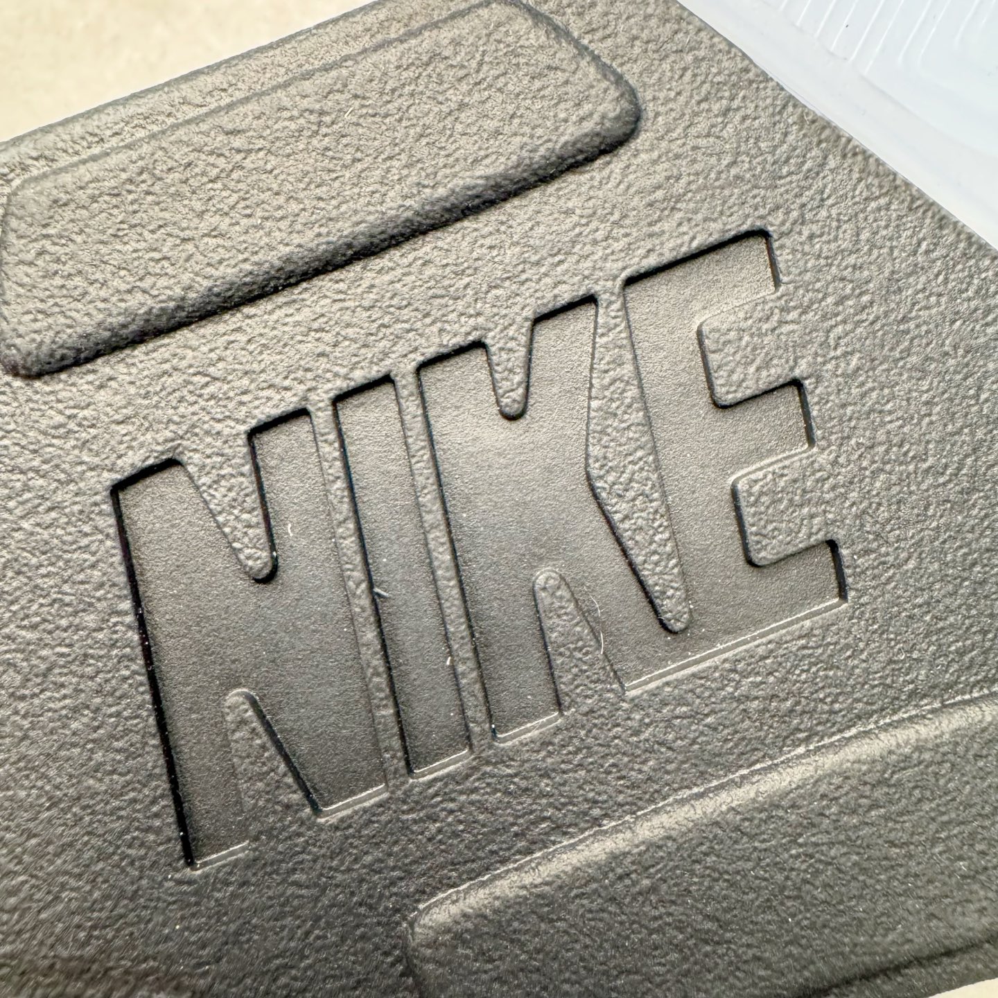 图片[22]-＃PK纯原 Awake NY x Air Jordan AJ5 联名黑蓝 DV4982-004 SZ原厂全套原楦原纸板磨具开发 原厂皮料加持 原厂港宝加持定型后跟R度完美 同源原厂电绣 飞人针数密度立体效果一致 原厂拉帮手法 原厂配置纸衬高频鞋盒 原厂指令配双鞋带 原厂TPU网格鞋带扣 超高鞋面清洁度 最高QC检验标准 控制溢胶瑕疵 到手可放心比对发售原鞋 上脚百分百充正驾驭 尺码：40 40.5 41 42 42.5 43 44 44.5 45 46 47.5-选品中心