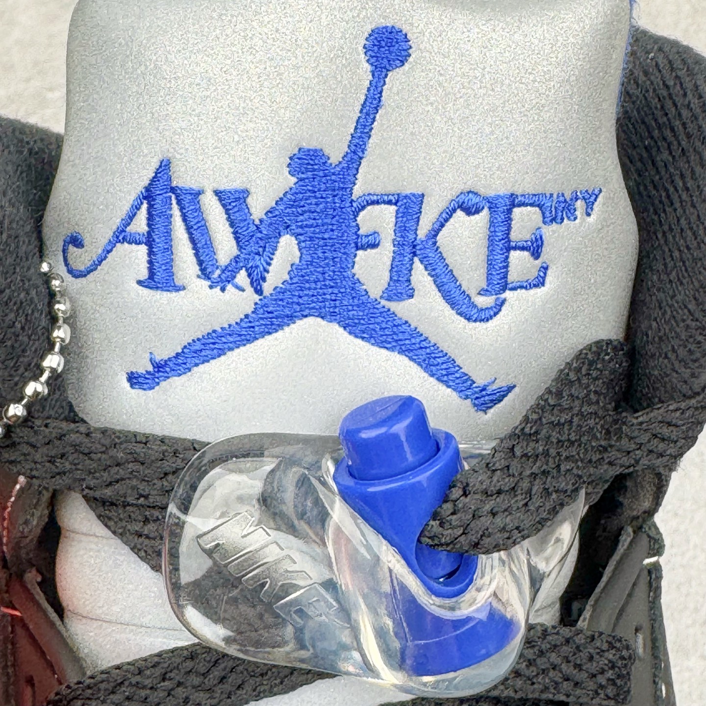 图片[11]-＃PK纯原 Awake NY x Air Jordan AJ5 联名黑蓝 DV4982-004 SZ原厂全套原楦原纸板磨具开发 原厂皮料加持 原厂港宝加持定型后跟R度完美 同源原厂电绣 飞人针数密度立体效果一致 原厂拉帮手法 原厂配置纸衬高频鞋盒 原厂指令配双鞋带 原厂TPU网格鞋带扣 超高鞋面清洁度 最高QC检验标准 控制溢胶瑕疵 到手可放心比对发售原鞋 上脚百分百充正驾驭 尺码：40 40.5 41 42 42.5 43 44 44.5 45 46 47.5-选品中心