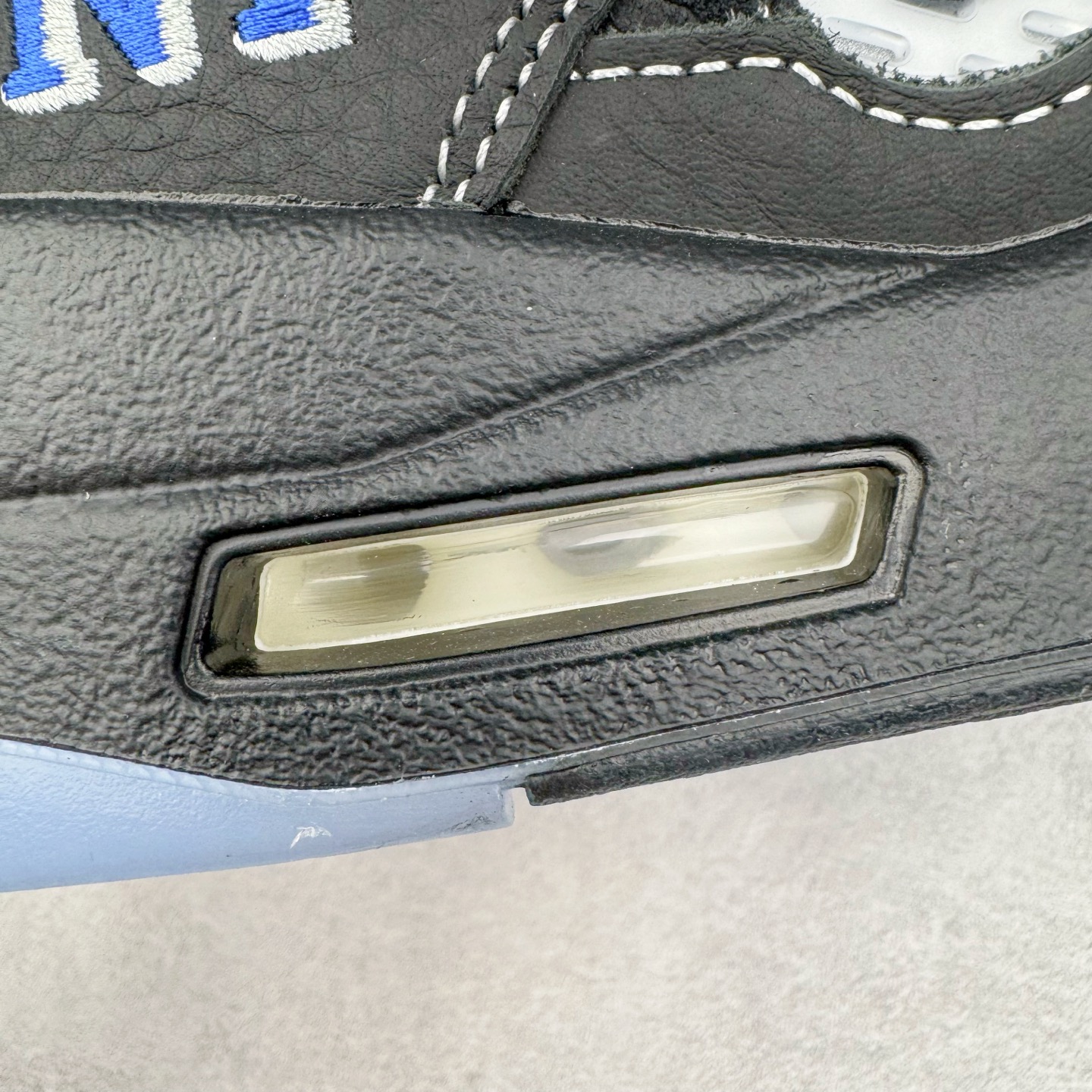 图片[18]-＃PK纯原 Awake NY x Air Jordan AJ5 联名黑蓝 DV4982-004 SZ原厂全套原楦原纸板磨具开发 原厂皮料加持 原厂港宝加持定型后跟R度完美 同源原厂电绣 飞人针数密度立体效果一致 原厂拉帮手法 原厂配置纸衬高频鞋盒 原厂指令配双鞋带 原厂TPU网格鞋带扣 超高鞋面清洁度 最高QC检验标准 控制溢胶瑕疵 到手可放心比对发售原鞋 上脚百分百充正驾驭 尺码：40 40.5 41 42 42.5 43 44 44.5 45 46 47.5-选品中心