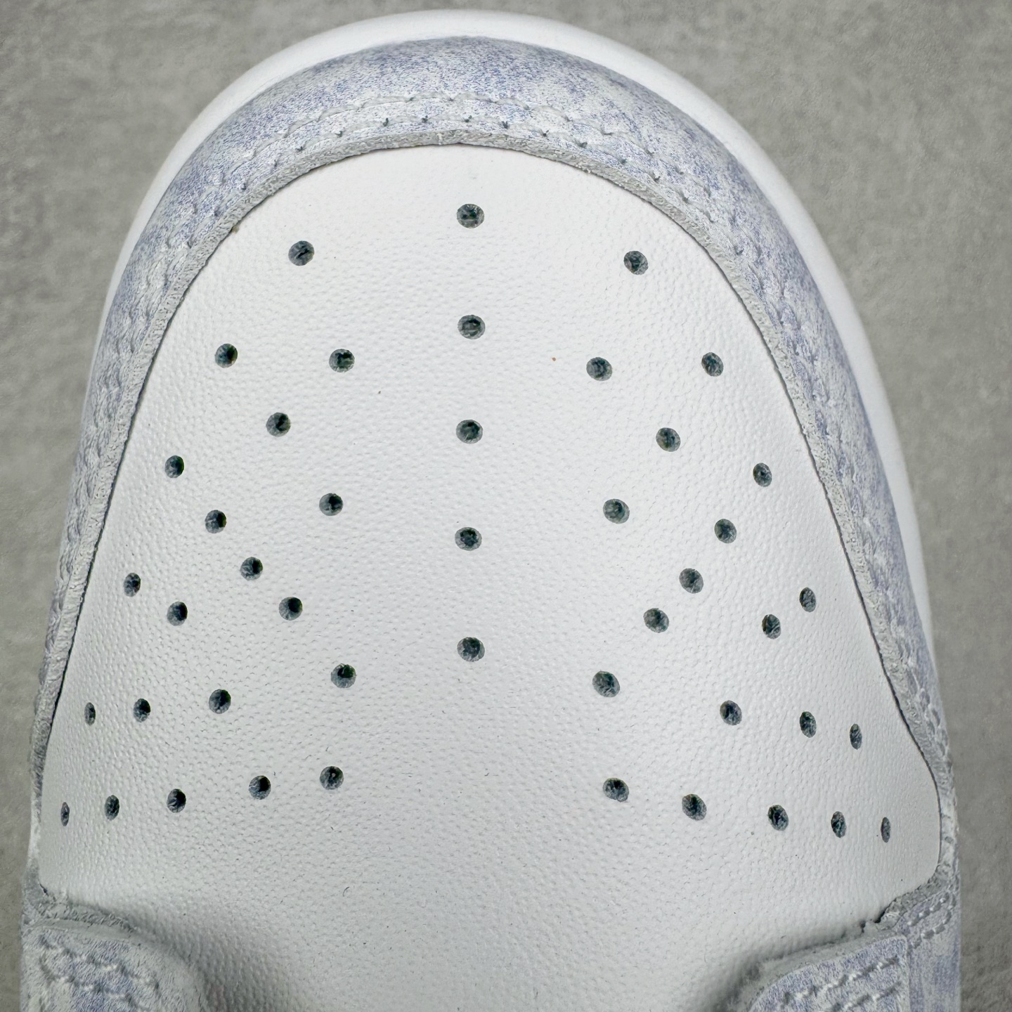 图片[16]-＃YC纯原 NK Dunk Low Purple Pulse 紫色扎染 DM9467-500 实力大厂出品 新配色陆续开发 利润个位数只为口碑 全套原纸板楦头开发 确保原汁原味 完美呈现DUNK版型 一比一鞋头弧度高度鞋身弧度 此版本只针对中端市场 皮料材质有所更替 其他数据细节工艺流程均保持一致 绝不口嗨 细节品控鞋型随意对比 独家私模官方第六代原厂航空铝磨具打磨大底 鞋头坡度极致还原 无解鞋型 原盒原配 圈内天花板工艺 原厂玻璃冲刀 超高清洁度 全鞋零毛边皮料切割 原厂中底布点胶 中底布拉帮走线遵循公司 尺码：36 36.5 37.5 38 38.5 39 40 40.5 41 42 42.5 43 44 44.5 45 46-选品中心