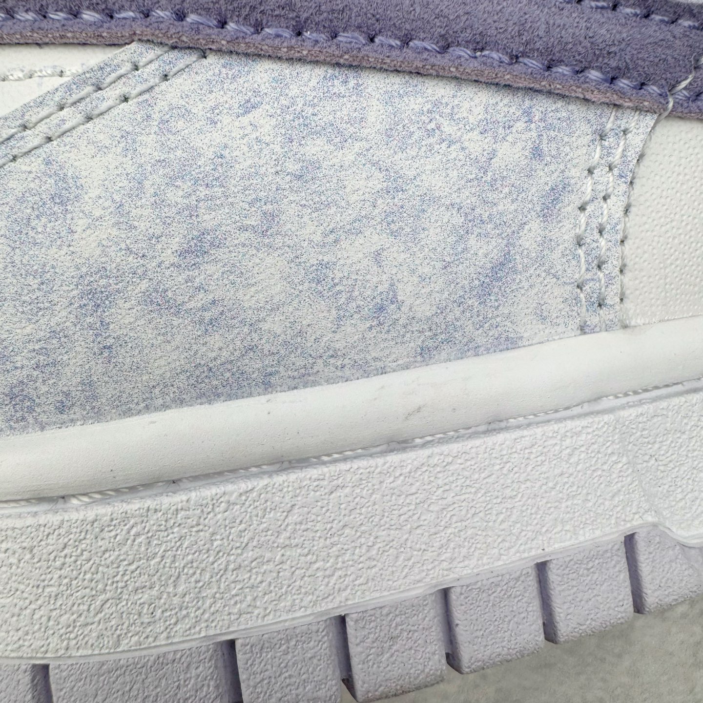 图片[14]-＃YC纯原 NK Dunk Low Purple Pulse 紫色扎染 DM9467-500 实力大厂出品 新配色陆续开发 利润个位数只为口碑 全套原纸板楦头开发 确保原汁原味 完美呈现DUNK版型 一比一鞋头弧度高度鞋身弧度 此版本只针对中端市场 皮料材质有所更替 其他数据细节工艺流程均保持一致 绝不口嗨 细节品控鞋型随意对比 独家私模官方第六代原厂航空铝磨具打磨大底 鞋头坡度极致还原 无解鞋型 原盒原配 圈内天花板工艺 原厂玻璃冲刀 超高清洁度 全鞋零毛边皮料切割 原厂中底布点胶 中底布拉帮走线遵循公司 尺码：36 36.5 37.5 38 38.5 39 40 40.5 41 42 42.5 43 44 44.5 45 46-选品中心