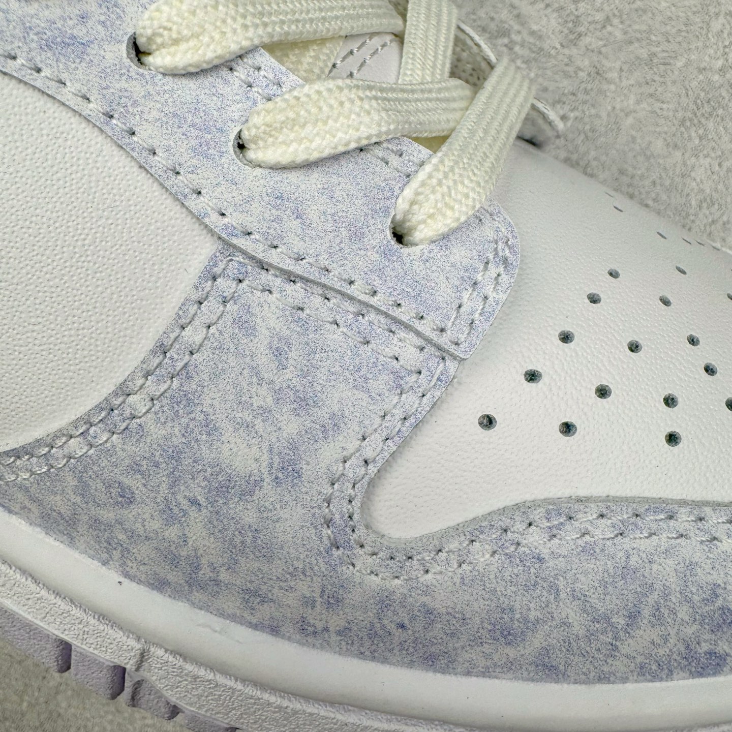 图片[15]-＃YC纯原 NK Dunk Low Purple Pulse 紫色扎染 DM9467-500 实力大厂出品 新配色陆续开发 利润个位数只为口碑 全套原纸板楦头开发 确保原汁原味 完美呈现DUNK版型 一比一鞋头弧度高度鞋身弧度 此版本只针对中端市场 皮料材质有所更替 其他数据细节工艺流程均保持一致 绝不口嗨 细节品控鞋型随意对比 独家私模官方第六代原厂航空铝磨具打磨大底 鞋头坡度极致还原 无解鞋型 原盒原配 圈内天花板工艺 原厂玻璃冲刀 超高清洁度 全鞋零毛边皮料切割 原厂中底布点胶 中底布拉帮走线遵循公司 尺码：36 36.5 37.5 38 38.5 39 40 40.5 41 42 42.5 43 44 44.5 45 46-选品中心