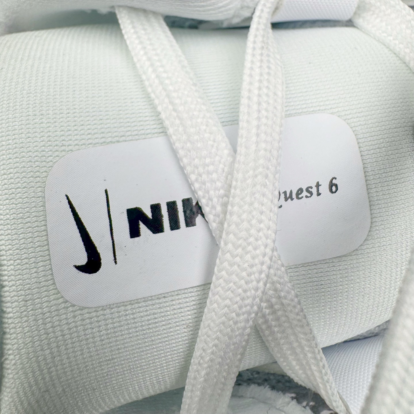 图片[19]-＃TG纯原 NK Quest 6 极致六代网面透气休闲跑步鞋 FD6033-100 简约高科技设计采用多层材料 为双足带来凉爽感受和稳固体验时尚鞋面搭配中足包覆设计 提供稳固贴合感 一层网眼布材质 在跑步期间为你带来轻盈透气性能 同时展现利落外观 加高叠层设计 为每一步带来柔软缓震性能 具备出色抓地力与耐穿着性 舒适感出众 货号：DD0204-301 尺码：36 36.5 37.5 38 38.5 39 40 40.5 41 42 42.5 43 44 44.5 45-选品中心