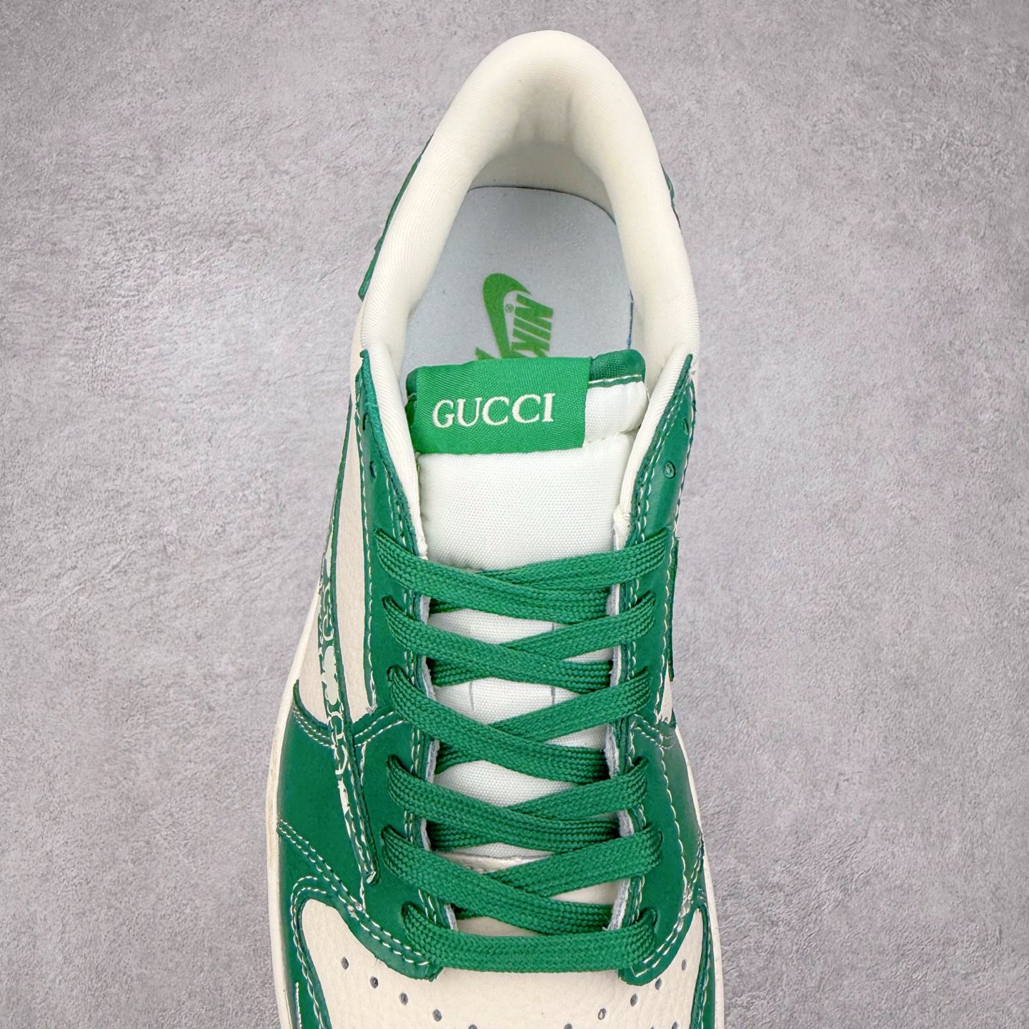 图片[5]-TS x Air Jordan AJ1 Low 倒钩低帮联名定制配色 LD2025-025 原厂内置气垫魔块 A模大底 头层小牛皮 鞋舌AJ原厂专用牛津布+AJ专用反口珍珠布+原厂无杂质高弹内里海棉+特殊封边弹力鞋带 实拍调校N版已经零色差零失真 百分百还原实物色彩所见即所得 不存在货不对板色差等低级问题 选购参考实物拍摄 不混卖不参货 只用心做好货严格选品 承诺混一赔十 尺码：36 36.5 37.5 38 38.5 39 40 40.5 41 42 42.5 43 44 44.5 45-选品中心