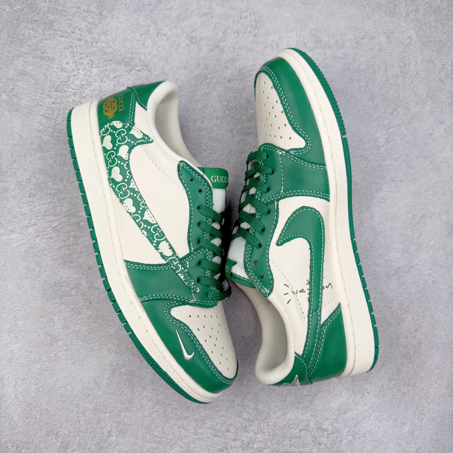 图片[3]-TS x Air Jordan AJ1 Low 倒钩低帮联名定制配色 LD2025-025 原厂内置气垫魔块 A模大底 头层小牛皮 鞋舌AJ原厂专用牛津布+AJ专用反口珍珠布+原厂无杂质高弹内里海棉+特殊封边弹力鞋带 实拍调校N版已经零色差零失真 百分百还原实物色彩所见即所得 不存在货不对板色差等低级问题 选购参考实物拍摄 不混卖不参货 只用心做好货严格选品 承诺混一赔十 尺码：36 36.5 37.5 38 38.5 39 40 40.5 41 42 42.5 43 44 44.5 45-选品中心