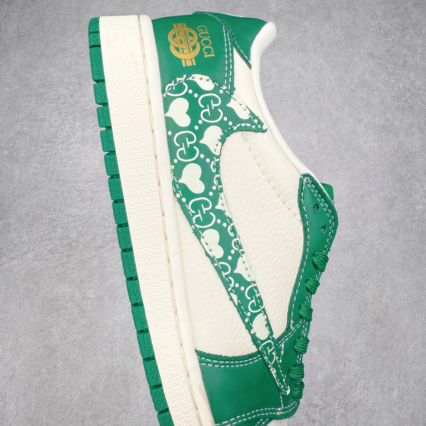 图片[6]-TS x Air Jordan AJ1 Low 倒钩低帮联名定制配色 LD2025-025 原厂内置气垫魔块 A模大底 头层小牛皮 鞋舌AJ原厂专用牛津布+AJ专用反口珍珠布+原厂无杂质高弹内里海棉+特殊封边弹力鞋带 实拍调校N版已经零色差零失真 百分百还原实物色彩所见即所得 不存在货不对板色差等低级问题 选购参考实物拍摄 不混卖不参货 只用心做好货严格选品 承诺混一赔十 尺码：36 36.5 37.5 38 38.5 39 40 40.5 41 42 42.5 43 44 44.5 45-选品中心