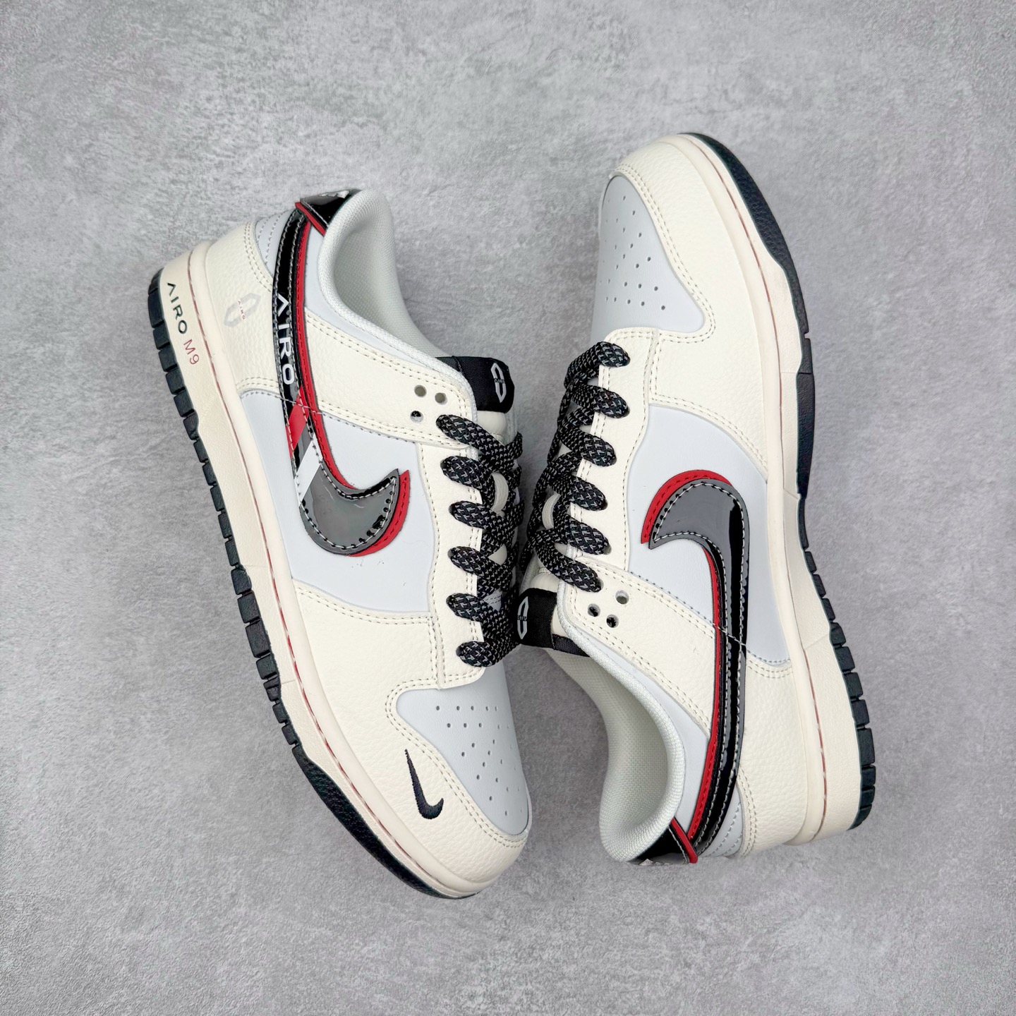 图片[3]-NK Dunk Low 定制配色 FC1688-237 大厂出品 极力推荐 原装头层材料 独家版型蒸餾加工帶來的是更好的视觉和脚感体验大厂纯原品质出货 清洁度 电绣工艺 皮料切割干净无任何毛边 细节完美 实拍调校N版已经零色差零失真 百分百还原实物色彩所见即所得 不存在货不对板色差等低级问题 选购参考实物拍摄 不混卖不参货 只用心做好货严格选品 承诺混一赔十 尺码：36 36.5 37.5 38 38.5 39 40 40.5 41 42 42.5 43 44 44.5 45-选品中心