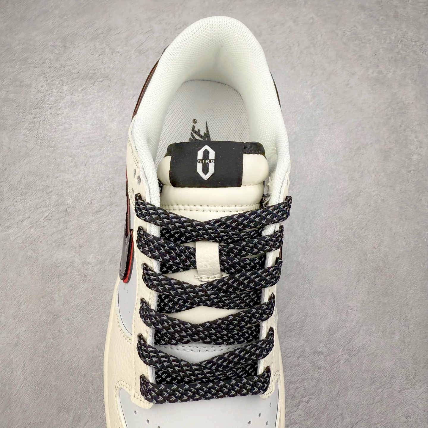 图片[5]-NK Dunk Low 定制配色 FC1688-237 大厂出品 极力推荐 原装头层材料 独家版型蒸餾加工帶來的是更好的视觉和脚感体验大厂纯原品质出货 清洁度 电绣工艺 皮料切割干净无任何毛边 细节完美 实拍调校N版已经零色差零失真 百分百还原实物色彩所见即所得 不存在货不对板色差等低级问题 选购参考实物拍摄 不混卖不参货 只用心做好货严格选品 承诺混一赔十 尺码：36 36.5 37.5 38 38.5 39 40 40.5 41 42 42.5 43 44 44.5 45-选品中心