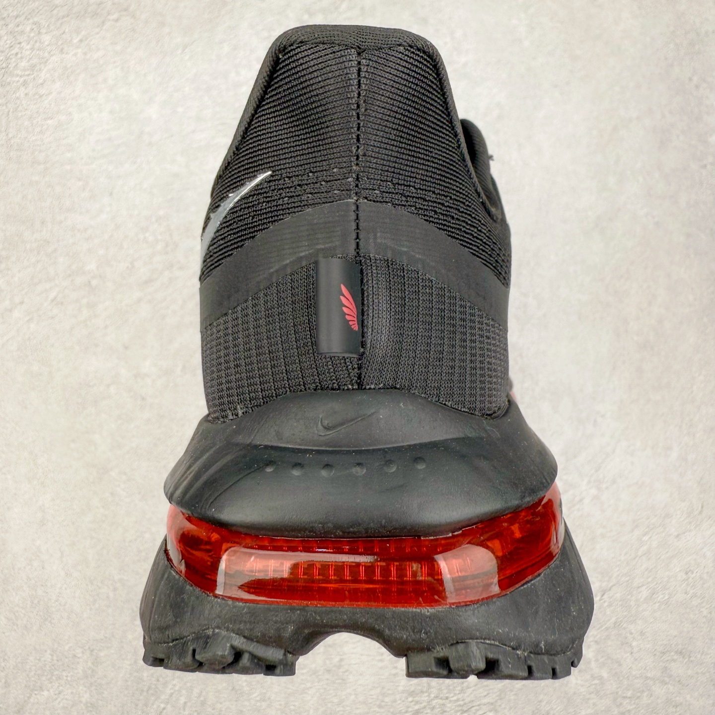 图片[8]-＃特价福利 NK Pegasus Premium 飞马全掌气垫跑步运动鞋 气垫的究极进化 NIKE2025新王炸 • 在特有Air科技加持下，耐克带来全新Pegasus Premium。这款跑鞋在传承耐克飞马（Pegasus）系列标志性的缓震功能的同时，将首次搭载耐克的塑型可视化Air Zoom气垫单元。• 塑型Air Zoom气垫单元贴合脚部的自然轮廓，帮助跑者在从后跟到脚趾的过渡中能够有效传递力量，带来一种前所未有的轻盈、顺畅回馈体验。中底采用ZoomX泡绵，后跟则使用ReactX泡绵，为跑者提供稳定流畅的推进感。• 塑型可视化Air Zoom气垫单元和精心配置的泡绵组合，让Pegasus Premium成为耐克飞马系列中颇具能量回馈的鞋款。• 全新Pegasus Premium不仅展示了耐克势头强劲的创新周期，证明了其特有的Air科技的强大实力，更体现了耐克倾听和服务运动员的能力。尺码：36 37.5 38 39 40 41 42 43 44 45-选品中心