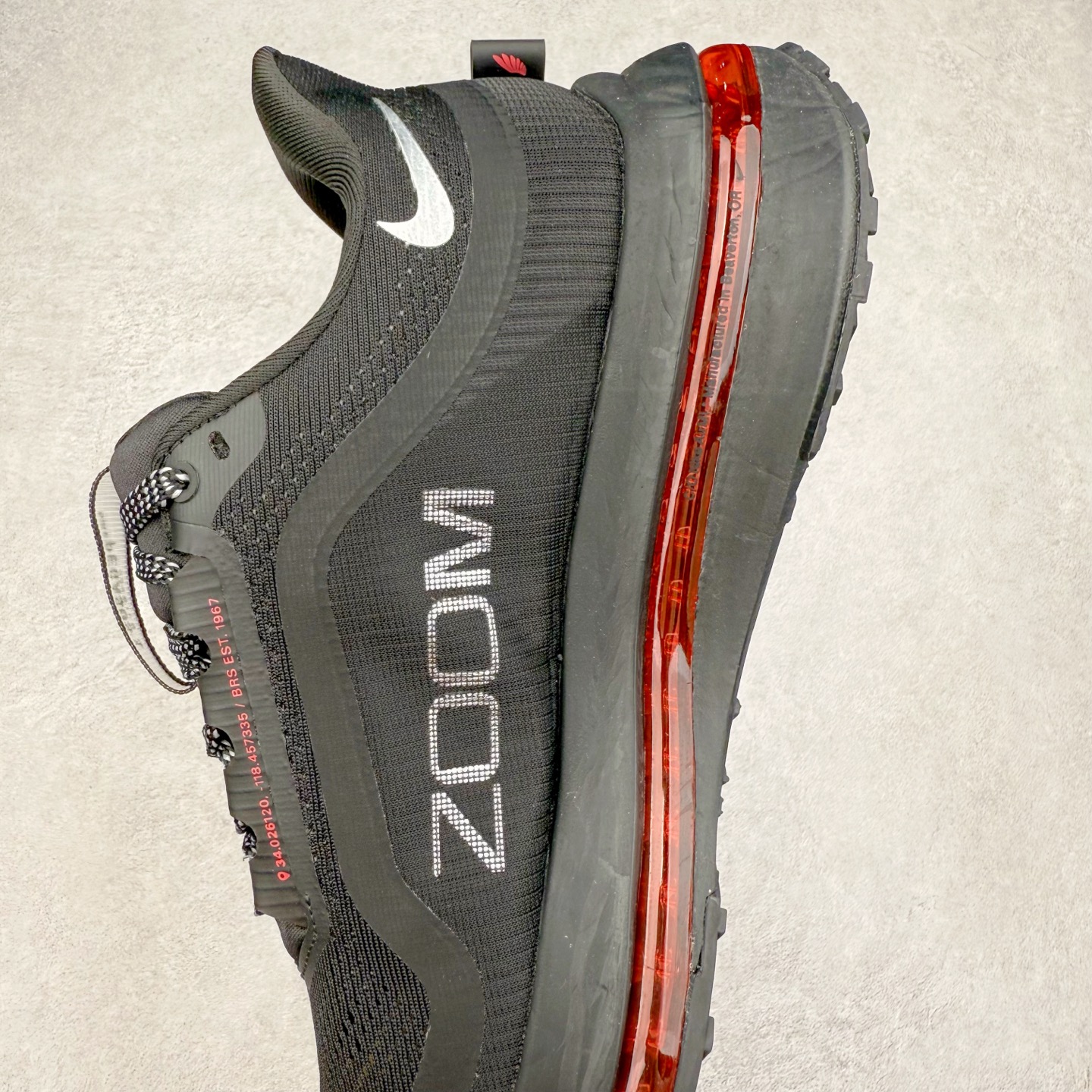 图片[7]-＃特价福利 NK Pegasus Premium 飞马全掌气垫跑步运动鞋 气垫的究极进化 NIKE2025新王炸 • 在特有Air科技加持下，耐克带来全新Pegasus Premium。这款跑鞋在传承耐克飞马（Pegasus）系列标志性的缓震功能的同时，将首次搭载耐克的塑型可视化Air Zoom气垫单元。• 塑型Air Zoom气垫单元贴合脚部的自然轮廓，帮助跑者在从后跟到脚趾的过渡中能够有效传递力量，带来一种前所未有的轻盈、顺畅回馈体验。中底采用ZoomX泡绵，后跟则使用ReactX泡绵，为跑者提供稳定流畅的推进感。• 塑型可视化Air Zoom气垫单元和精心配置的泡绵组合，让Pegasus Premium成为耐克飞马系列中颇具能量回馈的鞋款。• 全新Pegasus Premium不仅展示了耐克势头强劲的创新周期，证明了其特有的Air科技的强大实力，更体现了耐克倾听和服务运动员的能力。尺码：36 37.5 38 39 40 41 42 43 44 45-选品中心