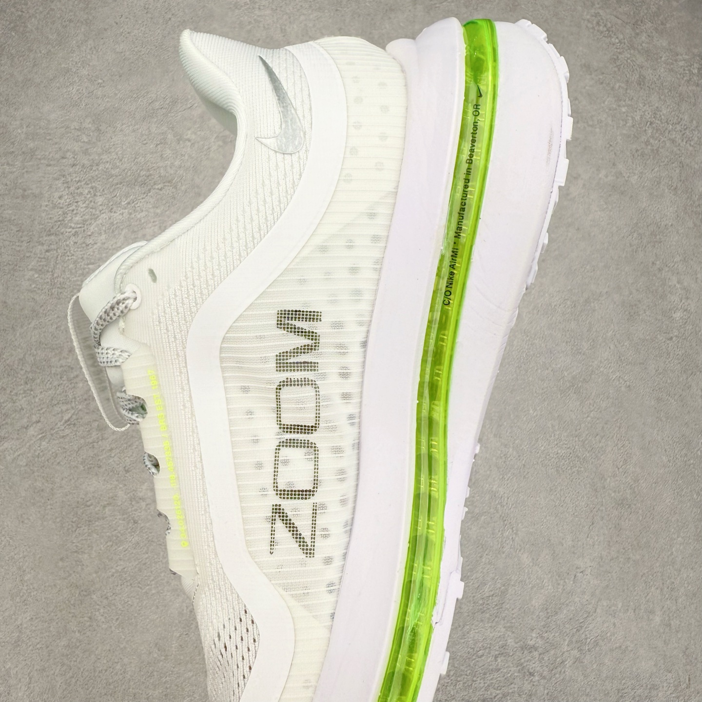 图片[7]-＃特价福利 NK Pegasus Premium 飞马全掌气垫跑步运动鞋 气垫的究极进化 NIKE2025新王炸 • 在特有Air科技加持下，耐克带来全新Pegasus Premium。这款跑鞋在传承耐克飞马（Pegasus）系列标志性的缓震功能的同时，将首次搭载耐克的塑型可视化Air Zoom气垫单元。• 塑型Air Zoom气垫单元贴合脚部的自然轮廓，帮助跑者在从后跟到脚趾的过渡中能够有效传递力量，带来一种前所未有的轻盈、顺畅回馈体验。中底采用ZoomX泡绵，后跟则使用ReactX泡绵，为跑者提供稳定流畅的推进感。• 塑型可视化Air Zoom气垫单元和精心配置的泡绵组合，让Pegasus Premium成为耐克飞马系列中颇具能量回馈的鞋款。• 全新Pegasus Premium不仅展示了耐克势头强劲的创新周期，证明了其特有的Air科技的强大实力，更体现了耐克倾听和服务运动员的能力。尺码：36 37.5 38 39 40 41 42 43 44 45-选品中心