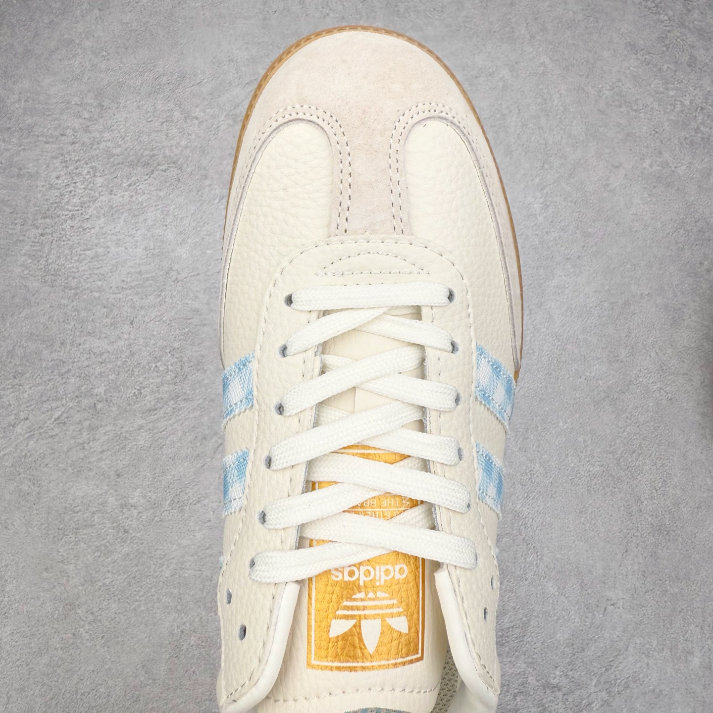 图片[4]-＃C2 AD Original Samba OG 复古经典轻便板鞋 定制配色 XR0010 这款桑巴鞋展示了高质量的工艺 带有装饰的超锁缝制和无缝的手感 柔软、柔软的皮革造型和标志性的3条纹完成了精致的外观 正规合身鞋带 鞋面上有绒面鞋垫 橡胶鞋底 享受正畸套筒软感 自50年代首次亮相以来就一直在赢得粉丝的青睐 尺码：36 36.5 37.5 38 38.5 39 40 40.5 41 42 42.5 43 44 44.5 45-选品中心