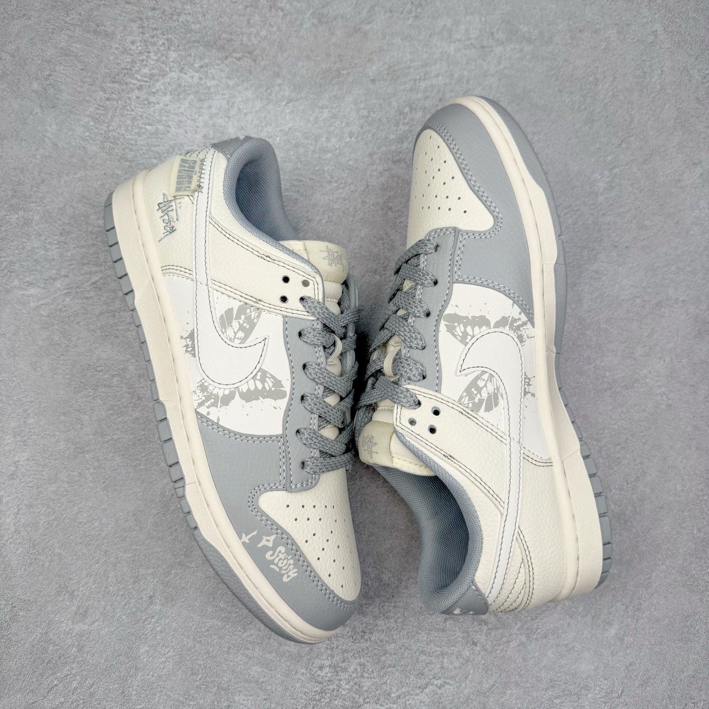 图片[3]-NK Dunk Low 定制配色 DJ2024-120 大厂出品 极力推荐 原装头层材料 独家版型蒸餾加工帶來的是更好的视觉和脚感体验大厂纯原品质出货 清洁度 电绣工艺 皮料切割干净无任何毛边 细节完美 实拍调校N版已经零色差零失真 百分百还原实物色彩所见即所得 不存在货不对板色差等低级问题 选购参考实物拍摄 不混卖不参货 只用心做好货严格选品 承诺混一赔十 尺码：36 36.5 37.5 38 38.5 39 40 40.5 41 42 42.5 43 44 44.5 45-选品中心