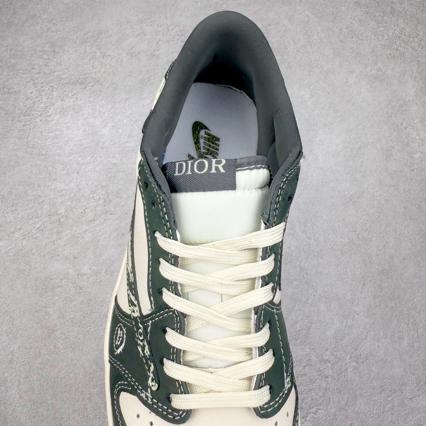 图片[5]-TS x Air Jordan AJ1 Low 倒钩低帮联名定制配色 LD2025-032 原厂内置气垫魔块 A模大底 头层小牛皮 鞋舌AJ原厂专用牛津布+AJ专用反口珍珠布+原厂无杂质高弹内里海棉+特殊封边弹力鞋带 实拍调校N版已经零色差零失真 百分百还原实物色彩所见即所得 不存在货不对板色差等低级问题 选购参考实物拍摄 不混卖不参货 只用心做好货严格选品 承诺混一赔十 尺码：36 36.5 37.5 38 38.5 39 40 40.5 41 42 42.5 43 44 44.5 45-选品中心