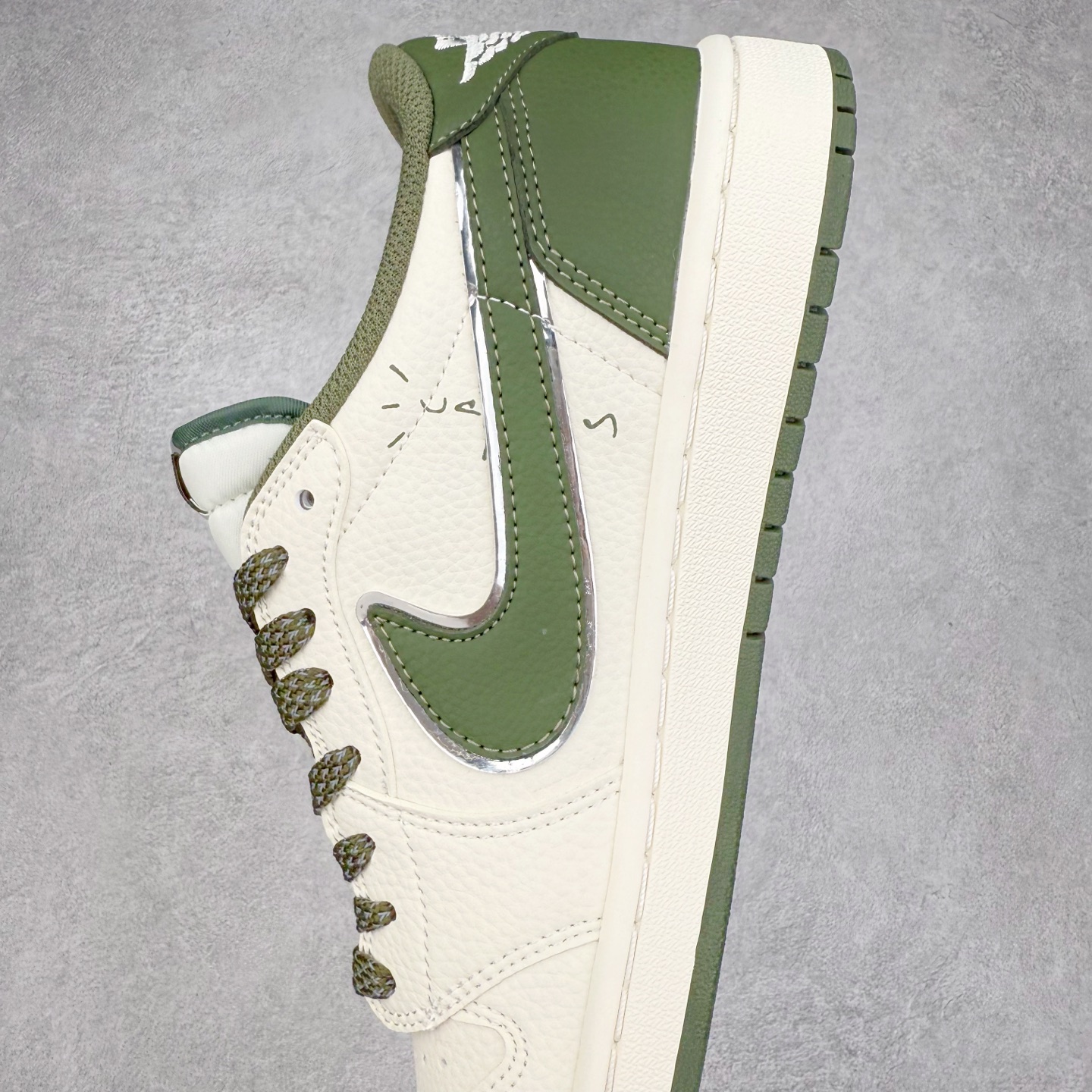 图片[7]-TS x Air Jordan AJ1 Low 倒钩低帮联名定制配色 ST5696-263 原厂内置气垫魔块 A模大底 头层小牛皮 鞋舌AJ原厂专用牛津布+AJ专用反口珍珠布+原厂无杂质高弹内里海棉+特殊封边弹力鞋带 实拍调校N版已经零色差零失真 百分百还原实物色彩所见即所得 不存在货不对板色差等低级问题 选购参考实物拍摄 不混卖不参货 只用心做好货严格选品 承诺混一赔十 尺码：36 36.5 37.5 38 38.5 39 40 40.5 41 42 42.5 43 44 44.5 45-选品中心