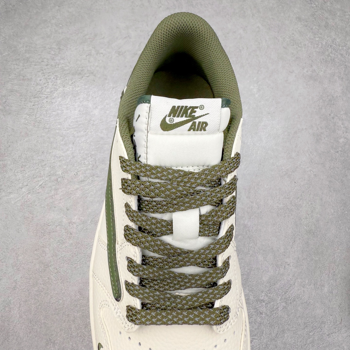 图片[5]-TS x Air Jordan AJ1 Low 倒钩低帮联名定制配色 ST5696-263 原厂内置气垫魔块 A模大底 头层小牛皮 鞋舌AJ原厂专用牛津布+AJ专用反口珍珠布+原厂无杂质高弹内里海棉+特殊封边弹力鞋带 实拍调校N版已经零色差零失真 百分百还原实物色彩所见即所得 不存在货不对板色差等低级问题 选购参考实物拍摄 不混卖不参货 只用心做好货严格选品 承诺混一赔十 尺码：36 36.5 37.5 38 38.5 39 40 40.5 41 42 42.5 43 44 44.5 45-选品中心