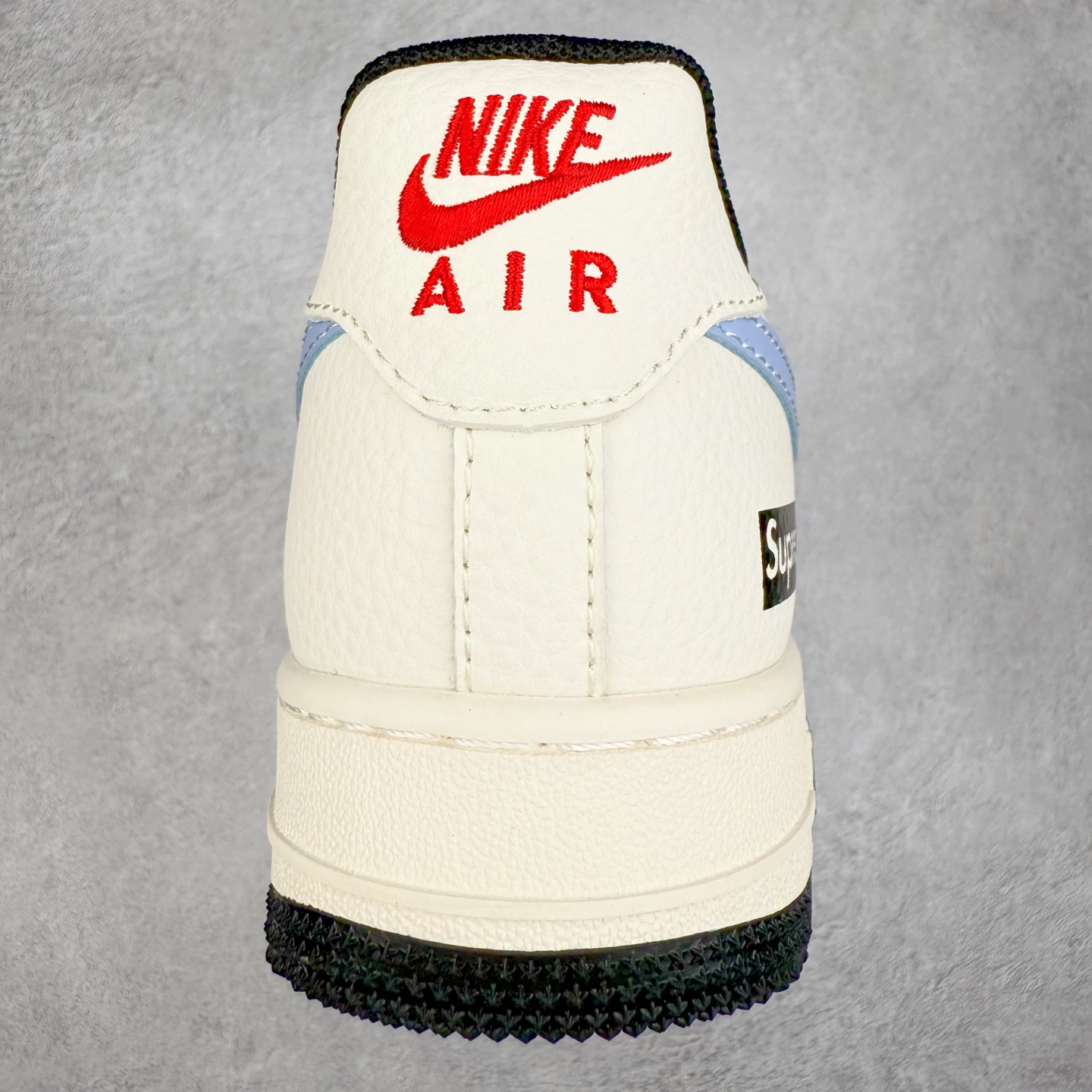 图片[8]-NK Air Force 1´07 Low 空军一号低帮百搭休闲运动板鞋 ZH2598-311 柔软、弹性十足的缓震性能和出色的中底设计 横跨复古与现代的外型结合 造就出风靡全球 三十多年的Force 1 直到今天还深受青睐 实拍调校N版已经零色差零失真 百分百还原实物色彩所见即所得 不存在货不对板色差等低级问题 选购参考实物拍摄 不混卖不参货 只用心做好货严格选品 承诺混一赔十 尺码：36 36.5 37.5 38 38.5 39 40 40.5 41 42 42.5 43 44 44.5 45-选品中心