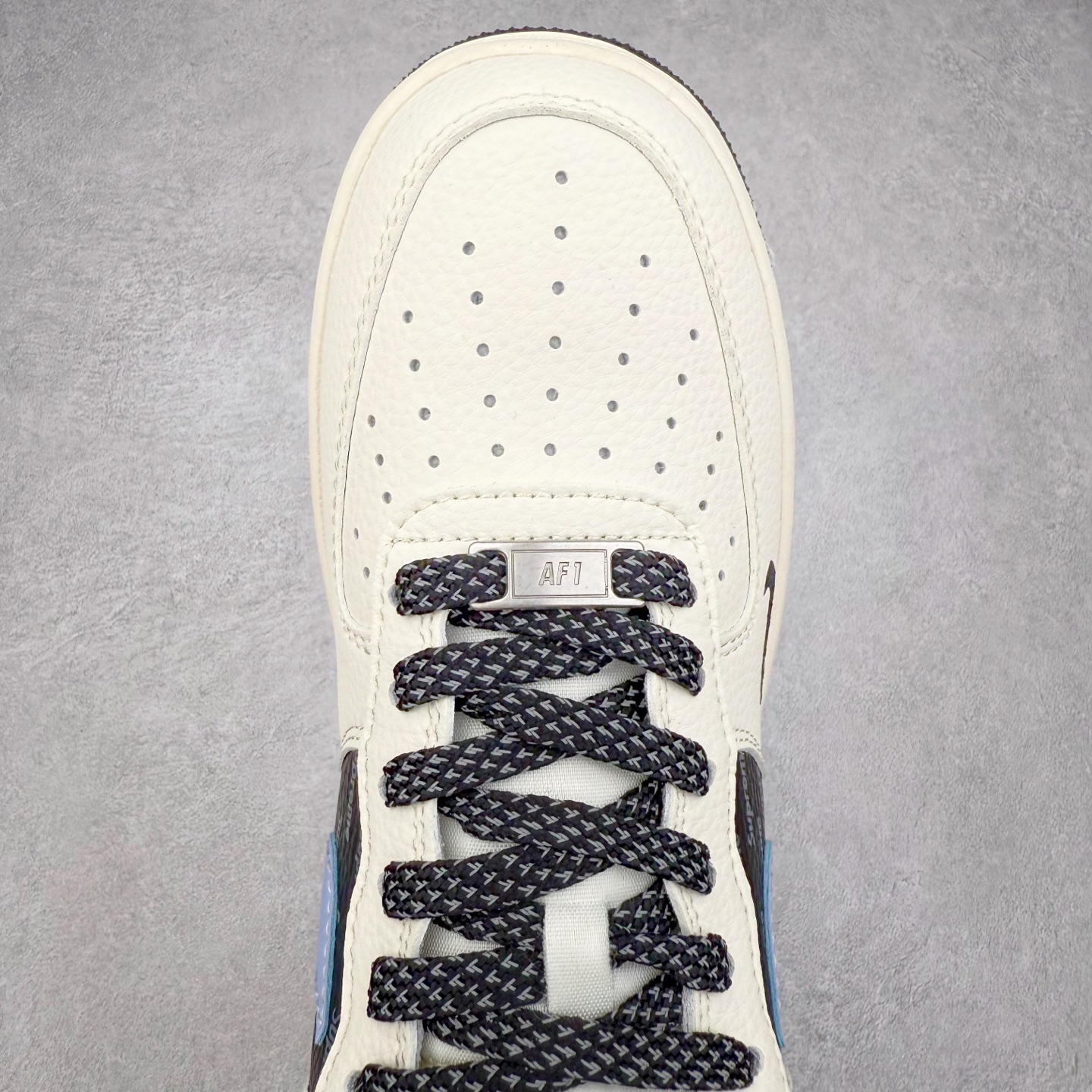 图片[4]-NK Air Force 1´07 Low 空军一号低帮百搭休闲运动板鞋 ZH2598-311 柔软、弹性十足的缓震性能和出色的中底设计 横跨复古与现代的外型结合 造就出风靡全球 三十多年的Force 1 直到今天还深受青睐 实拍调校N版已经零色差零失真 百分百还原实物色彩所见即所得 不存在货不对板色差等低级问题 选购参考实物拍摄 不混卖不参货 只用心做好货严格选品 承诺混一赔十 尺码：36 36.5 37.5 38 38.5 39 40 40.5 41 42 42.5 43 44 44.5 45-选品中心