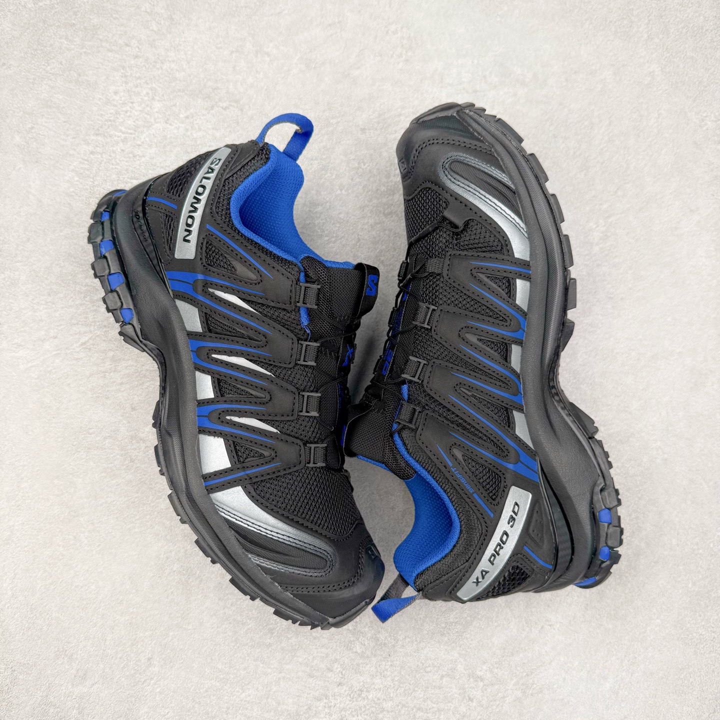 图片[3]-＃HP纯原 SALOMON XA Pro 3D ADV 萨洛蒙潮流越野机能户外功能鞋 虎扑平台特供订单 耗时半年巨作 全套原纸板楦头开发 原厂特供网布配套加持 确保原汁原味 完美呈现版型 原档数据独家私模五层组合大底 男女鞋同步官方开发至46.5 原装Ortholite轻量化鞋垫 中底布带钢印编号 原厂TPU锁扣 进口港宝加持 后跟自然饱满 还原公司包裹性 鞋面采用SENSIFT贴合技术 全方位贴合包裹脚型 鞋跟部鞋底牵引设计 提供强大的抓地性能 更适应野外崎岖不平的道路 其3D ADVANCED CHASSIS底盘 材料轻量大化 钉齿设计更具稳定性 防护性 鞋底易磨损区运用CONTAGRIP高耐磨材料 应对城市硬质路面长距离跑考验 尺码：36 36.5 37.5 38 38.5 39 40 40.5 41 42 42.5 43 44 44.5 45 46 46.5-选品中心