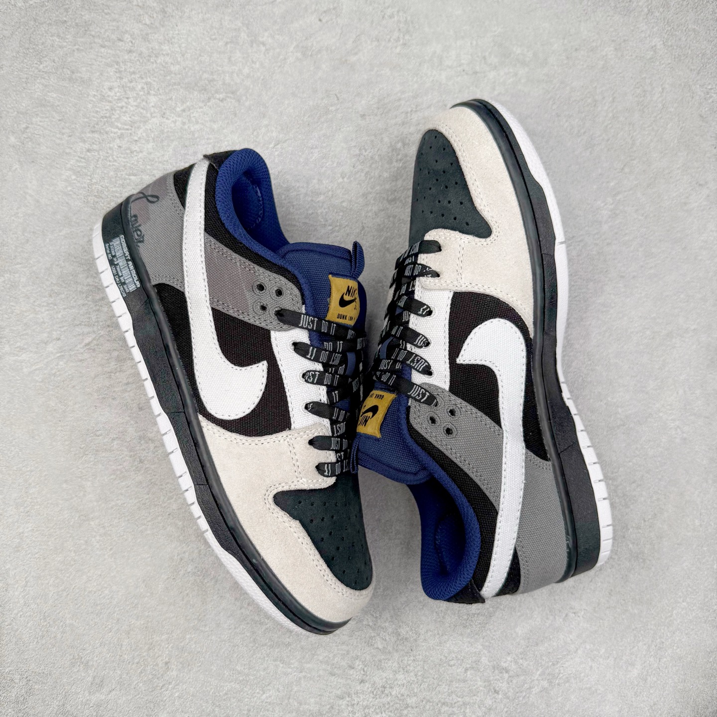 图片[3]-＃F版 NK SB Dunk Low 解构绑带 DX6775-400 极限压缩利润空间 超乎所想的高性价比 用料绝不含糊 原盒原配 正确耐磨橡胶大底 超高清洁度 全鞋零毛边皮料切割 全套原楦原模倾力打造完美版型 尺码：36 36.5 37.5 38 38.5 39 40 40.5 41 42 42.5 43 44 44.5 45 46 47.5-选品中心