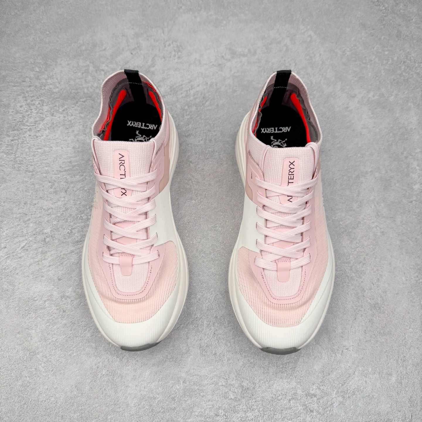 图片[2]-＃HP Arcteryx SYLAN 始祖鸟户外防水透气低帮徒步登山鞋 Arcteryx中文名始祖鸟 加拿大户外服饰品牌 1989年创立于加拿大温哥华 始祖鸟来自加拿大海岸山脉 植根高山的专业户外品牌 始终秉承对精湛设计和工艺孜孜以求的准则 从1989年创立至今 Arcteryx始终不断在产品设计与做工上不惜工本 以满足始祖鸟的标准 品质、设计以及精简的理念造就了其良好的性能 并能满足严苛环境下的使用需求 尺码：39 40 41 42 43 44 45-选品中心