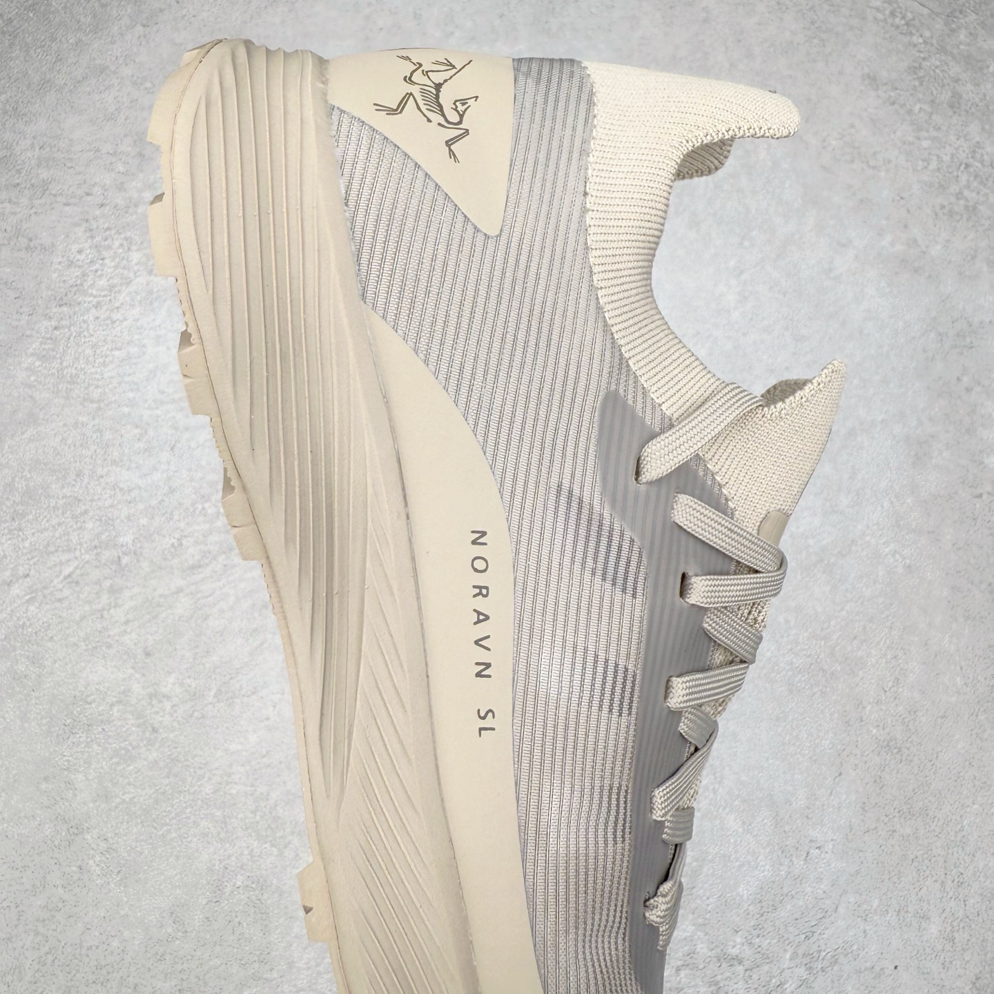 图片[6]-＃HP Arcteryx Norvan SL 3 始祖鸟时尚舒适防滑透气轻便低帮跑步鞋 Arcteryx中文名始祖鸟 加拿大户外服饰品牌 1989年创立于加拿大温哥华 始祖鸟来自加拿大海岸山脉 植根高山的专业户外品牌 始终秉承对精湛设计和工艺孜孜以求的准则 从1989年创立至今 Arcteryx始终不断在产品设计与做工上不惜工本 以满足始祖鸟的标准 品质、设计以及精简的理念造就了其良好的性能 并能满足严苛环境下的使用需求 尺码：40 41 42 43 44 45-选品中心