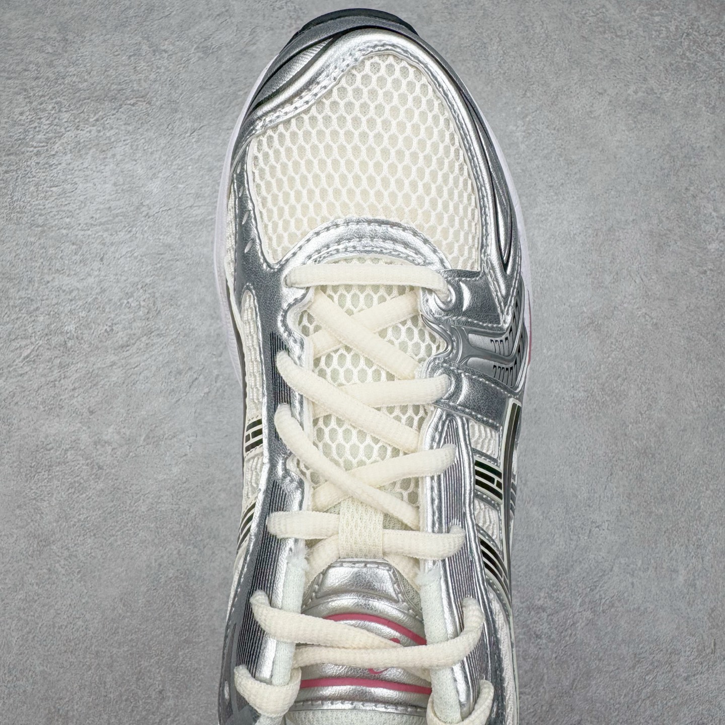 图片[4]-＃ZC总裁 Asics Gel-Kayano K14 亚瑟士系列复古舒适织物合成革减震防滑耐磨低帮休闲跑步鞋 市场顶级版本 原装纸板楦头开发 独家私模五层组合大底 原厂定制缓震硅胶加持 原盒原配 官方四联吊牌 一比一同步原鞋工艺和用料 鞋面原厂“三明治”多层网布 区别其他同价版本 鞋垫采用原厂OrthoLite欧索莱材质 非普通海玻璃鞋垫 后跟一样采用了GEL缓震胶 整体系列设计非常的科技感 锻炼跑步的同时让你一样时尚百搭 尺码：36 37 37.5 38 39 39.5 40 40.5 41.5 42 42.5 43.5 44 44.5 45 46-选品中心