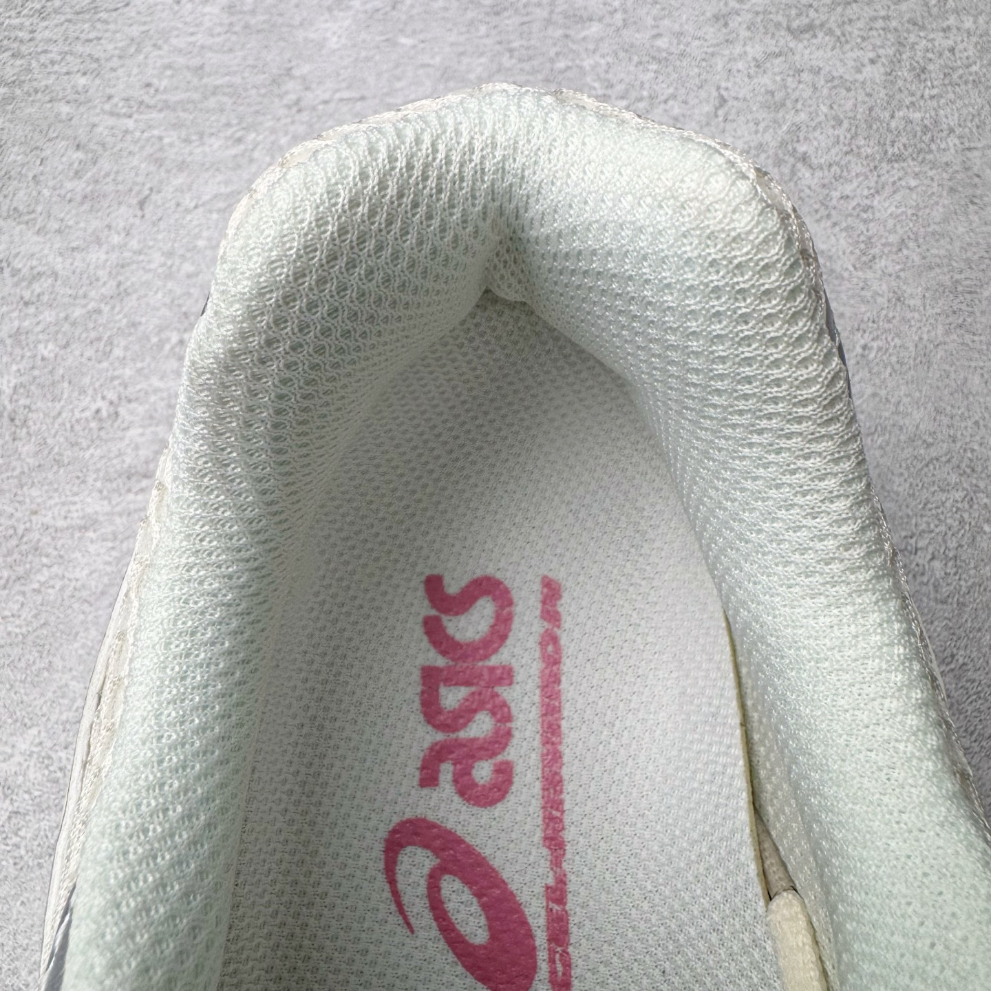 图片[12]-＃ZC总裁 Asics Gel-Kayano K14 亚瑟士系列复古舒适织物合成革减震防滑耐磨低帮休闲跑步鞋 市场顶级版本 原装纸板楦头开发 独家私模五层组合大底 原厂定制缓震硅胶加持 原盒原配 官方四联吊牌 一比一同步原鞋工艺和用料 鞋面原厂“三明治”多层网布 区别其他同价版本 鞋垫采用原厂OrthoLite欧索莱材质 非普通海玻璃鞋垫 后跟一样采用了GEL缓震胶 整体系列设计非常的科技感 锻炼跑步的同时让你一样时尚百搭 尺码：36 37 37.5 38 39 39.5 40 40.5 41.5 42 42.5 43.5 44 44.5 45 46-选品中心