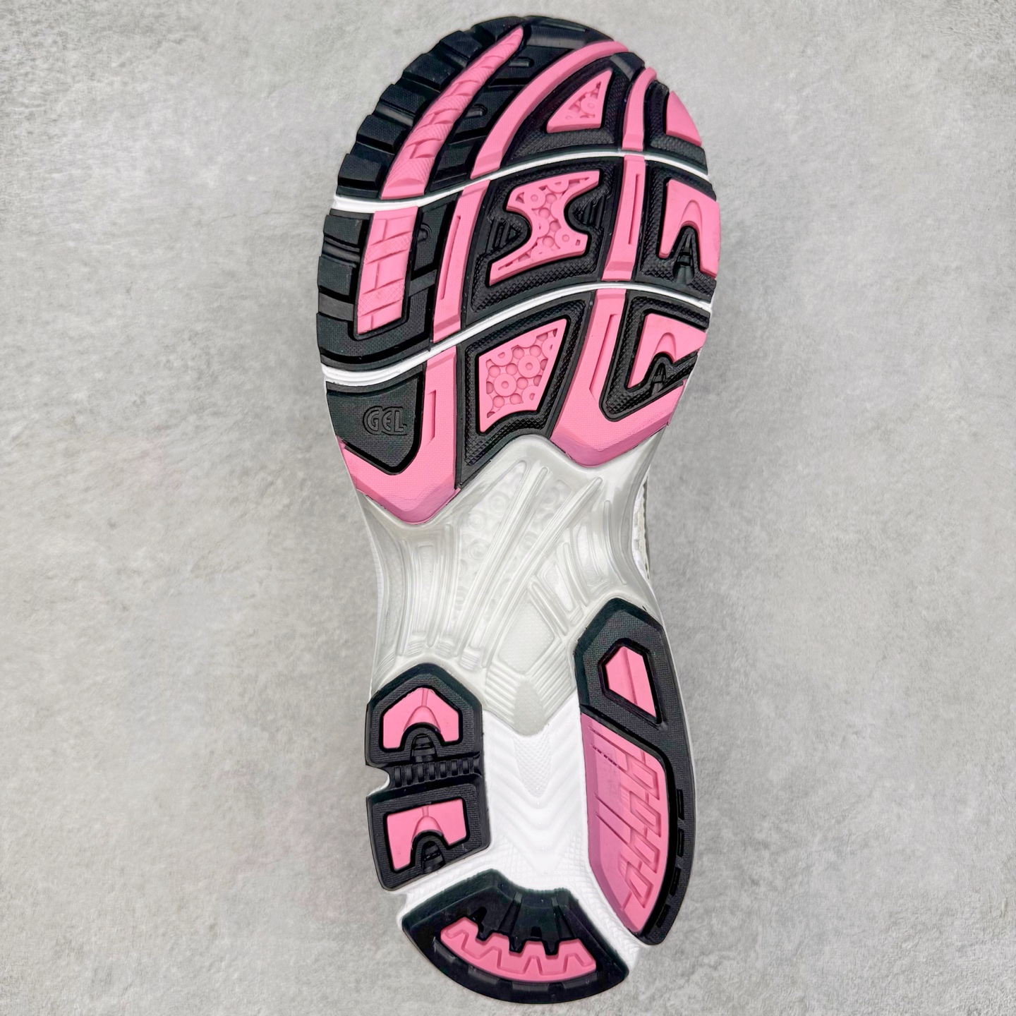 图片[9]-＃ZC总裁 Asics Gel-Kayano K14 亚瑟士系列复古舒适织物合成革减震防滑耐磨低帮休闲跑步鞋 市场顶级版本 原装纸板楦头开发 独家私模五层组合大底 原厂定制缓震硅胶加持 原盒原配 官方四联吊牌 一比一同步原鞋工艺和用料 鞋面原厂“三明治”多层网布 区别其他同价版本 鞋垫采用原厂OrthoLite欧索莱材质 非普通海玻璃鞋垫 后跟一样采用了GEL缓震胶 整体系列设计非常的科技感 锻炼跑步的同时让你一样时尚百搭 尺码：36 37 37.5 38 39 39.5 40 40.5 41.5 42 42.5 43.5 44 44.5 45 46-选品中心