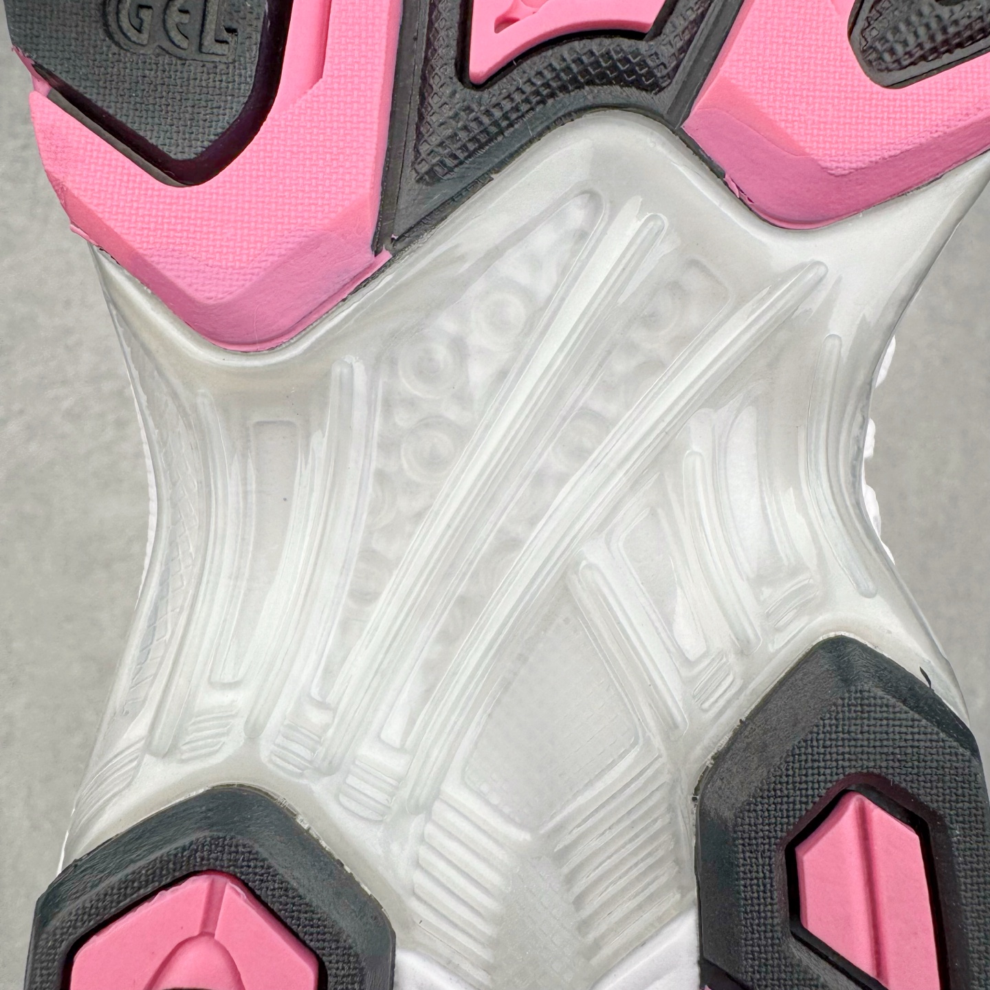 图片[21]-＃ZC总裁 Asics Gel-Kayano K14 亚瑟士系列复古舒适织物合成革减震防滑耐磨低帮休闲跑步鞋 市场顶级版本 原装纸板楦头开发 独家私模五层组合大底 原厂定制缓震硅胶加持 原盒原配 官方四联吊牌 一比一同步原鞋工艺和用料 鞋面原厂“三明治”多层网布 区别其他同价版本 鞋垫采用原厂OrthoLite欧索莱材质 非普通海玻璃鞋垫 后跟一样采用了GEL缓震胶 整体系列设计非常的科技感 锻炼跑步的同时让你一样时尚百搭 尺码：36 37 37.5 38 39 39.5 40 40.5 41.5 42 42.5 43.5 44 44.5 45 46-选品中心