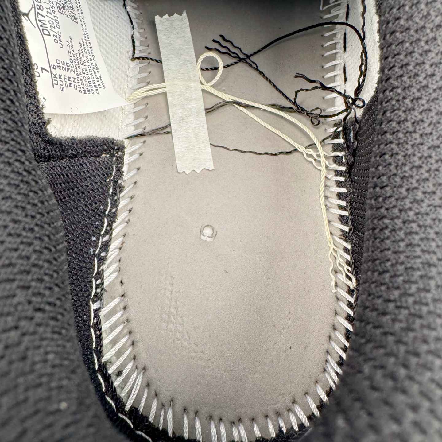 图片[11]-＃KZ神版莞产 Travis Scott x Air Jordan AJ1 Low OG SP TS联名倒钩低帮 黑棕 DM7866-201 全系列配色 外贸特供批次 新配色不断更新开发 市场中端王者 全套原纸板楦头开发 确保原汁原味 完美呈现一代版型 一比一鞋头弧度高度鞋身弧度 此版本只针对中端市场 细节品控鞋型随意秒杀市面同价位 鞋型完美 不臃肿别扭 头层皮料加持 用料绝不含糊 进口玻璃冲刀皮料裁剪零毛边 电脑针车工艺 超高鞋面清洁度 最高QC检验标准 控制溢胶瑕疵 原盒原配 飞翼3D高频深度立体 工艺方面大到整体鞋型 漏斗收腰 底线拉帮 LOGO立体程度 小到针眼排布 载片对称 冲孔效果 鞋标规范 鞋垫背胶等等 无一不是口碑收割 每双都是一个回头客 尺码：36 36.5 37.5 38 38.5 39 40 40.5 41 42 42.5 43 44 44.5 45 46 47.5-选品中心