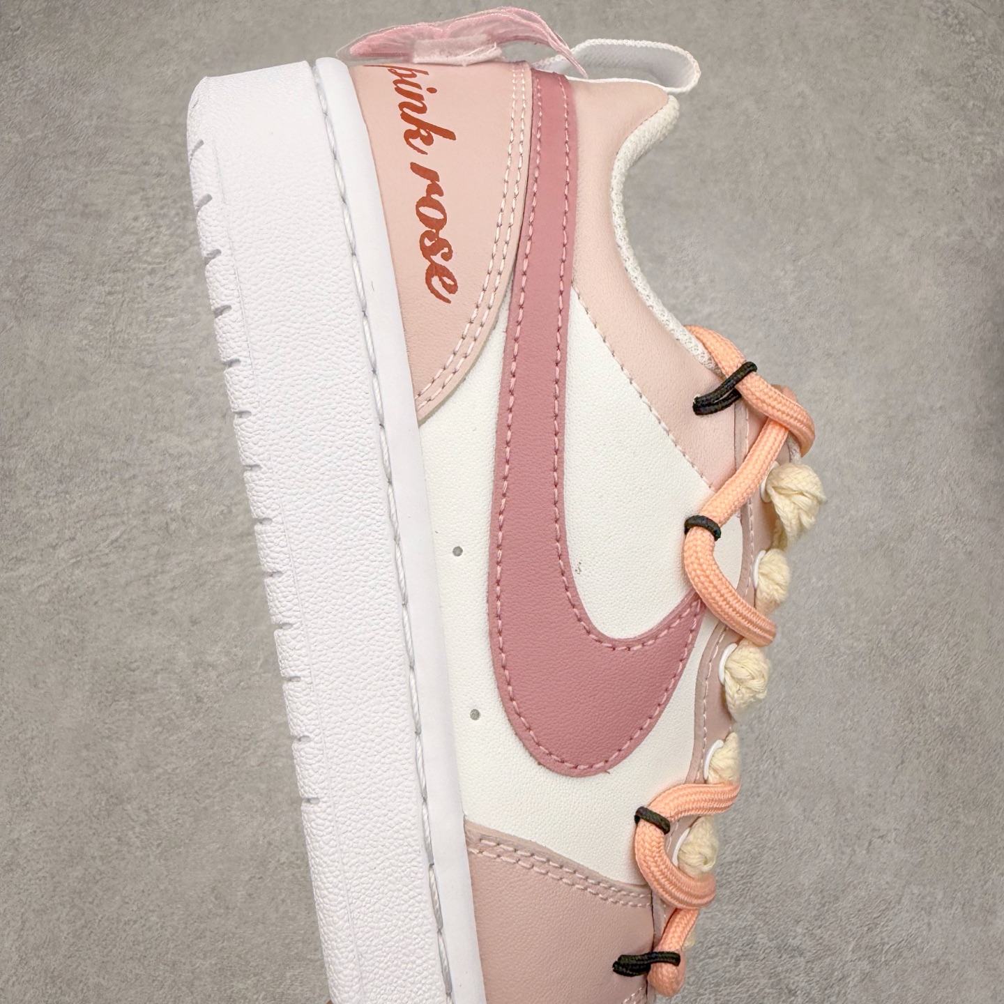 图片[6]-＃福利特价 NK Court Borough Low CB2 低帮百搭透气休闲运动板鞋 绑带解构风定制配色 原数据独家私模大底 经典耐用的设计 兼顾舒适脚感和出众风范 演绎匠心之作 结构性的支撑贴合感结合复古篮球设计 塑就场外全明星风范 尺码：36 36.5 37.5 38 38.5 39 40 40.5 41 42 42.5 43 44 44.5 45 46-选品中心