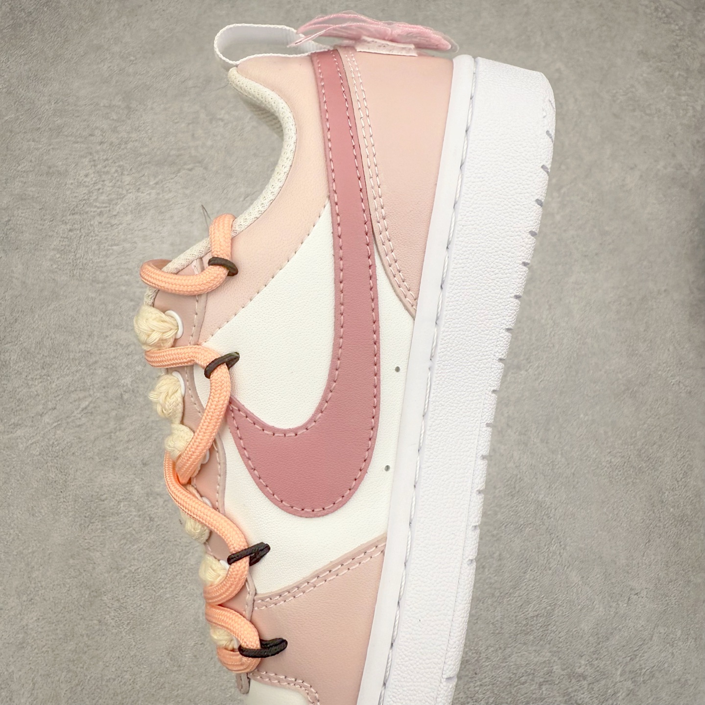 图片[7]-＃福利特价 NK Court Borough Low CB2 低帮百搭透气休闲运动板鞋 绑带解构风定制配色 原数据独家私模大底 经典耐用的设计 兼顾舒适脚感和出众风范 演绎匠心之作 结构性的支撑贴合感结合复古篮球设计 塑就场外全明星风范 尺码：36 36.5 37.5 38 38.5 39 40 40.5 41 42 42.5 43 44 44.5 45 46-选品中心