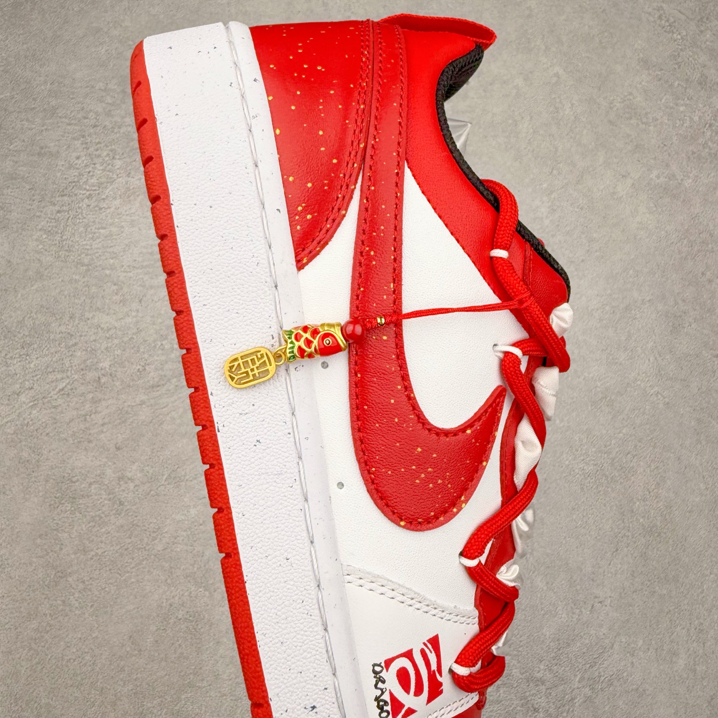 图片[6]-＃福利特价 NK Court Borough Low CB2 低帮百搭透气休闲运动板鞋 绑带解构风定制配色 原数据独家私模大底 经典耐用的设计 兼顾舒适脚感和出众风范 演绎匠心之作 结构性的支撑贴合感结合复古篮球设计 塑就场外全明星风范 尺码：36 36.5 37.5 38 38.5 39 40 40.5 41 42 42.5 43 44 44.5 45 46-选品中心