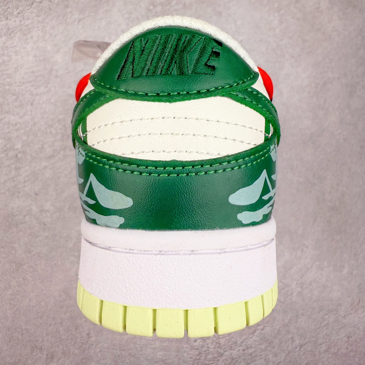 图片[8]-＃纯原福利 NK Dunk Low 定制配色 大厂出品 极力推荐 原装头层材料 独家版型蒸餾加工帶來的是更好的视觉和脚感体验大厂纯原品质出货 清洁度 电绣工艺 皮料切割干净无任何毛边 细节完美 尺码：36 36.5 37.5 38 38.5 39 40 40.5 41 42 42.5 43 44 44.5 45 46-选品中心