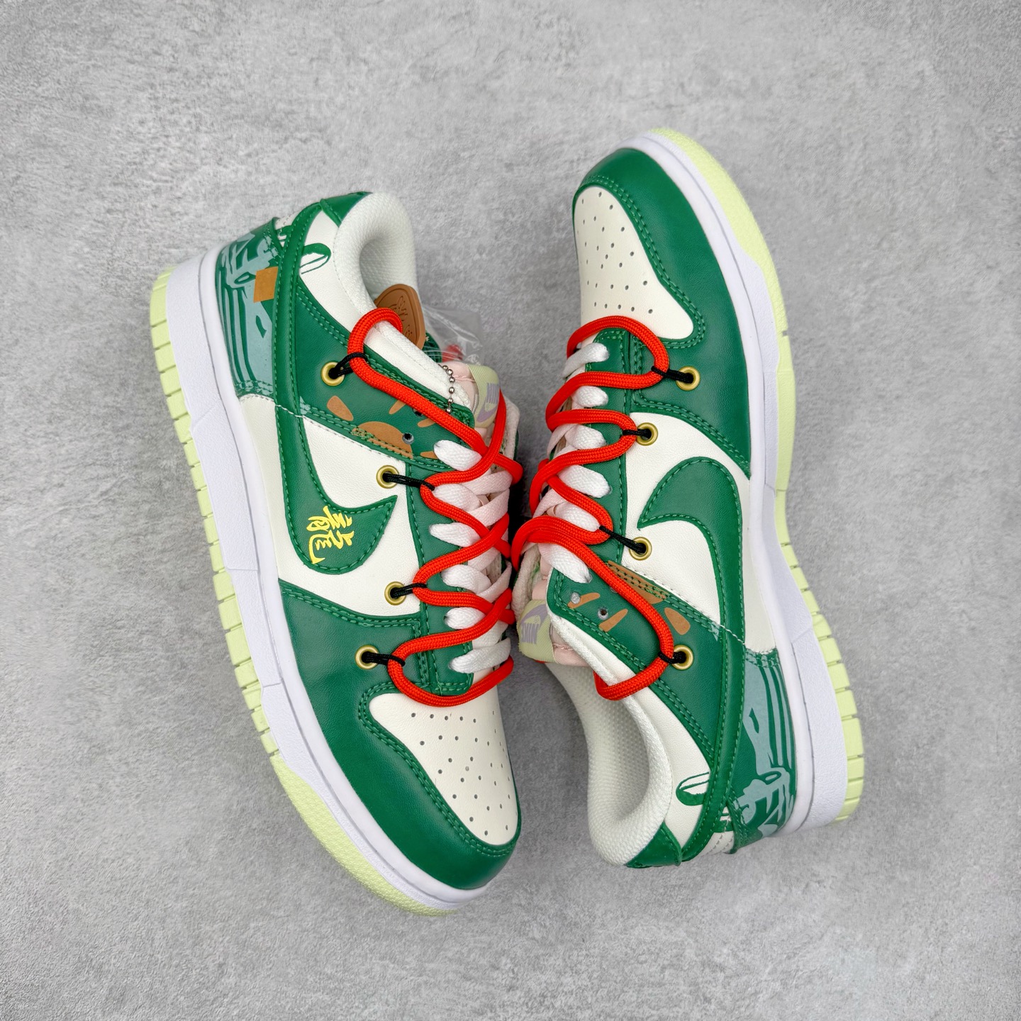 图片[3]-＃纯原福利 NK Dunk Low 定制配色 大厂出品 极力推荐 原装头层材料 独家版型蒸餾加工帶來的是更好的视觉和脚感体验大厂纯原品质出货 清洁度 电绣工艺 皮料切割干净无任何毛边 细节完美 尺码：36 36.5 37.5 38 38.5 39 40 40.5 41 42 42.5 43 44 44.5 45 46-选品中心