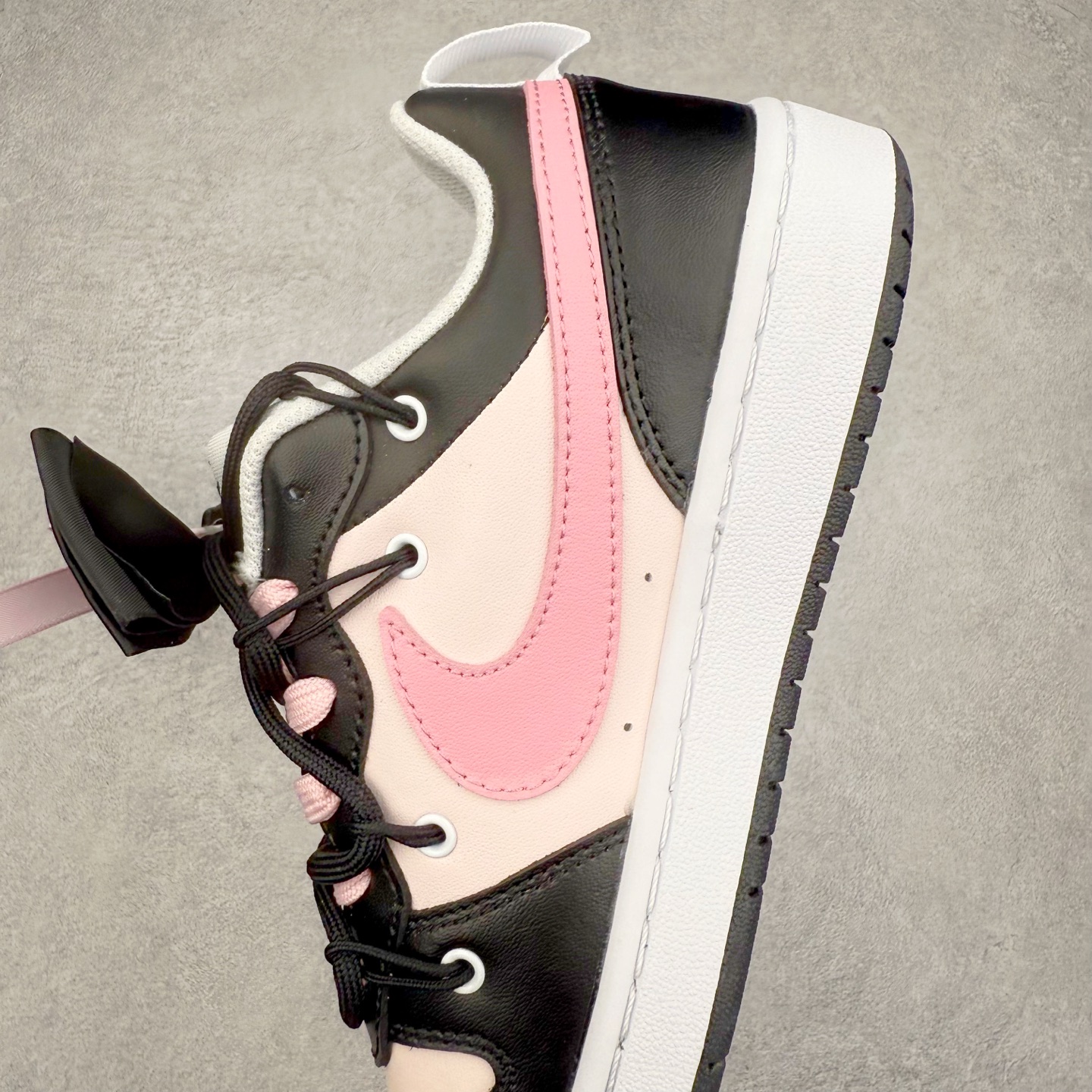 图片[7]-＃福利特价 NK Court Borough Low CB2 低帮百搭透气休闲运动板鞋 绑带解构风定制配色 原数据独家私模大底 经典耐用的设计 兼顾舒适脚感和出众风范 演绎匠心之作 结构性的支撑贴合感结合复古篮球设计 塑就场外全明星风范 尺码：36 36.5 37.5 38 38.5 39 40 40.5 41 42 42.5 43 44 44.5 45 46-选品中心