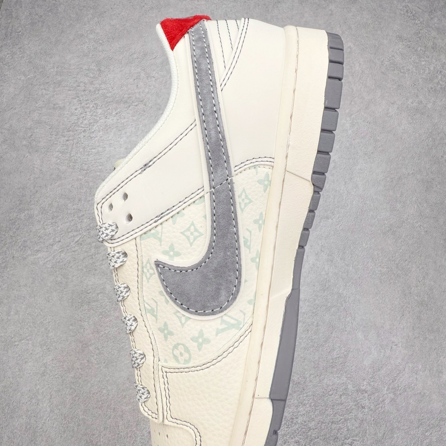 图片[7]-NK Dunk Low 定制配色 YX5066-360 大厂出品 极力推荐 原装头层材料 独家版型蒸餾加工帶來的是更好的视觉和脚感体验大厂纯原品质出货 清洁度 电绣工艺 皮料切割干净无任何毛边 细节完美 实拍调校N版已经零色差零失真 百分百还原实物色彩所见即所得 不存在货不对板色差等低级问题 选购参考实物拍摄 不混卖不参货 只用心做好货严格选品 承诺混一赔十 尺码：36 36.5 37.5 38 38.5 39 40 40.5 41 42 42.5 43 44 44.5 45-选品中心