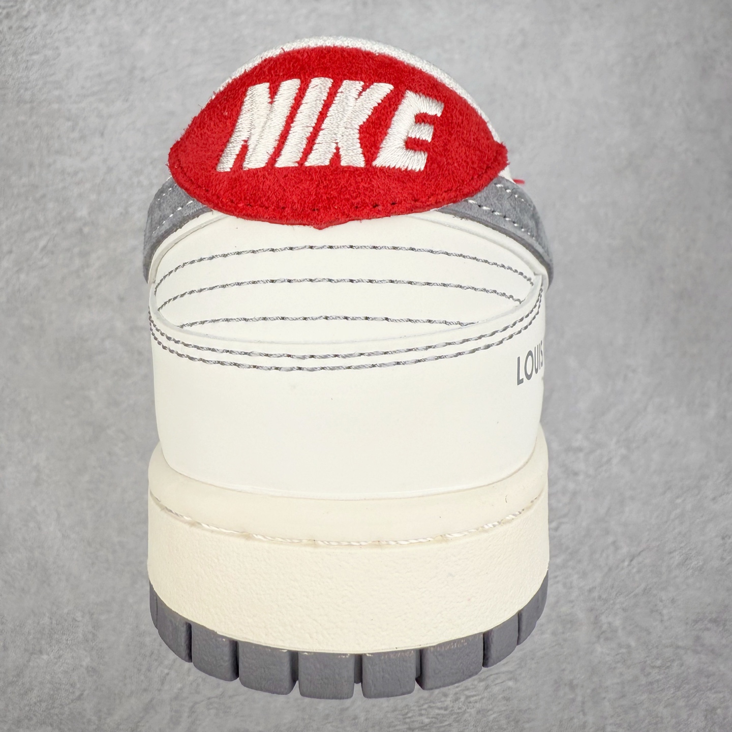 图片[8]-NK Dunk Low 定制配色 YX5066-360 大厂出品 极力推荐 原装头层材料 独家版型蒸餾加工帶來的是更好的视觉和脚感体验大厂纯原品质出货 清洁度 电绣工艺 皮料切割干净无任何毛边 细节完美 实拍调校N版已经零色差零失真 百分百还原实物色彩所见即所得 不存在货不对板色差等低级问题 选购参考实物拍摄 不混卖不参货 只用心做好货严格选品 承诺混一赔十 尺码：36 36.5 37.5 38 38.5 39 40 40.5 41 42 42.5 43 44 44.5 45-选品中心