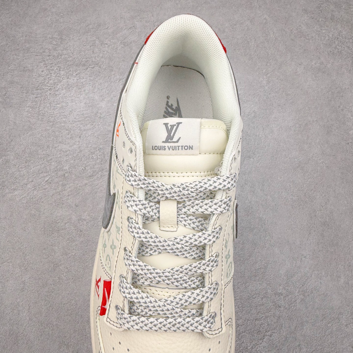 图片[5]-NK Dunk Low 定制配色 YX5066-360 大厂出品 极力推荐 原装头层材料 独家版型蒸餾加工帶來的是更好的视觉和脚感体验大厂纯原品质出货 清洁度 电绣工艺 皮料切割干净无任何毛边 细节完美 实拍调校N版已经零色差零失真 百分百还原实物色彩所见即所得 不存在货不对板色差等低级问题 选购参考实物拍摄 不混卖不参货 只用心做好货严格选品 承诺混一赔十 尺码：36 36.5 37.5 38 38.5 39 40 40.5 41 42 42.5 43 44 44.5 45-选品中心