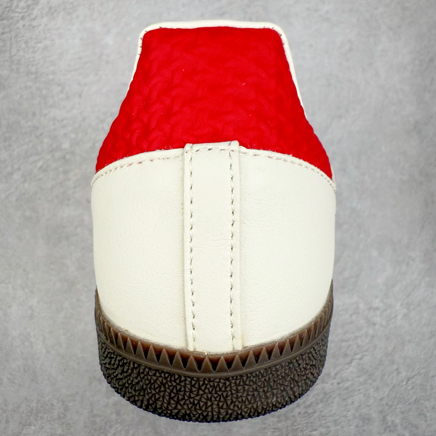 图片[8]-＃C2 AD Original Samba OG 复古经典轻便板鞋 定制配色 XR0007 这款桑巴鞋展示了高质量的工艺 带有装饰的超锁缝制和无缝的手感 柔软、柔软的皮革造型和标志性的3条纹完成了精致的外观 正规合身鞋带 鞋面上有绒面鞋垫 橡胶鞋底 享受正畸套筒软感 自50年代首次亮相以来就一直在赢得粉丝的青睐 尺码：36 36.5 37.5 38 38.5 39 40 40.5 41 42 42.5 43 44 44.5 45-选品中心