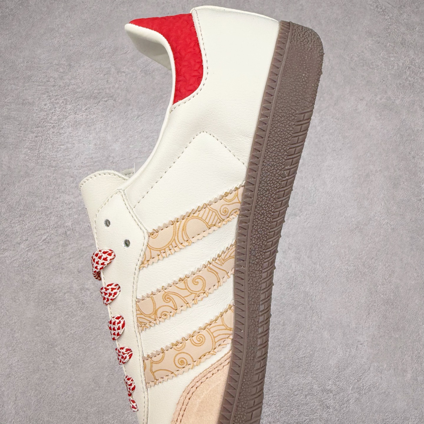 图片[7]-＃C2 AD Original Samba OG 复古经典轻便板鞋 定制配色 XR0007 这款桑巴鞋展示了高质量的工艺 带有装饰的超锁缝制和无缝的手感 柔软、柔软的皮革造型和标志性的3条纹完成了精致的外观 正规合身鞋带 鞋面上有绒面鞋垫 橡胶鞋底 享受正畸套筒软感 自50年代首次亮相以来就一直在赢得粉丝的青睐 尺码：36 36.5 37.5 38 38.5 39 40 40.5 41 42 42.5 43 44 44.5 45-选品中心