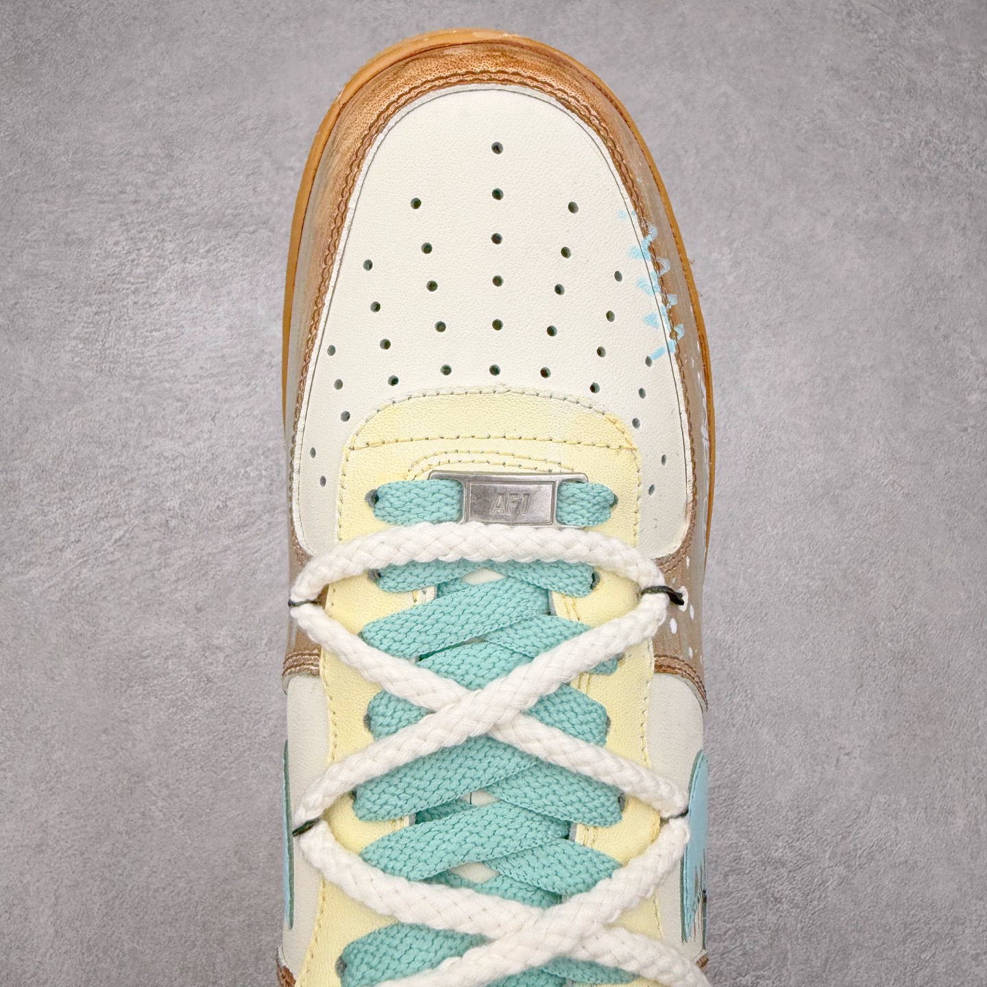 图片[4]-NK Air Force 1´07 Low 空军一号低帮百搭休闲运动板鞋 XC2351-505 柔软、弹性十足的缓震性能和出色的中底设计 横跨复古与现代的外型结合 造就出风靡全球 三十多年的Force 1 直到今天还深受青睐 实拍调校N版已经零色差零失真 百分百还原实物色彩所见即所得 不存在货不对板色差等低级问题 选购参考实物拍摄 不混卖不参货 只用心做好货严格选品 承诺混一赔十 尺码：36 36.5 37.5 38 38.5 39 40 40.5 41 42 42.5 43 44 44.5 45-选品中心