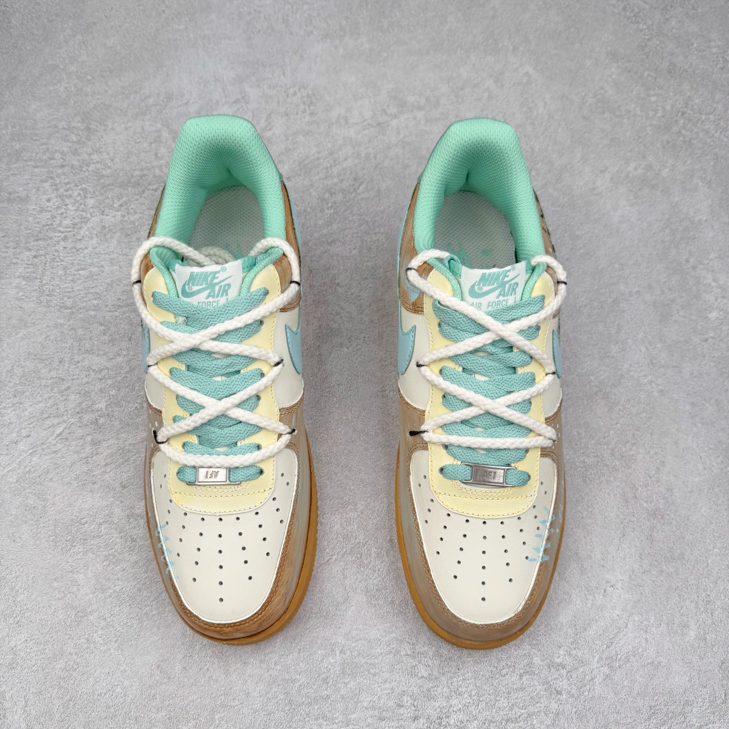 图片[2]-NK Air Force 1´07 Low 空军一号低帮百搭休闲运动板鞋 XC2351-505 柔软、弹性十足的缓震性能和出色的中底设计 横跨复古与现代的外型结合 造就出风靡全球 三十多年的Force 1 直到今天还深受青睐 实拍调校N版已经零色差零失真 百分百还原实物色彩所见即所得 不存在货不对板色差等低级问题 选购参考实物拍摄 不混卖不参货 只用心做好货严格选品 承诺混一赔十 尺码：36 36.5 37.5 38 38.5 39 40 40.5 41 42 42.5 43 44 44.5 45-选品中心