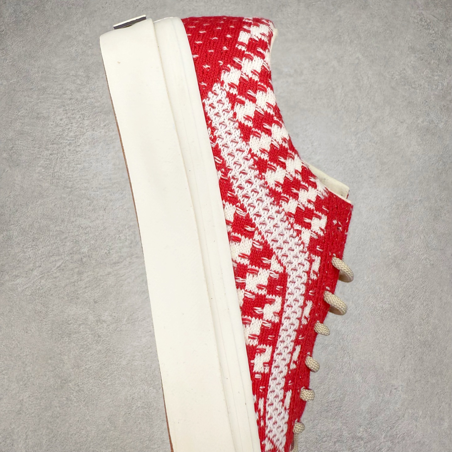 图片[6]-Vans Old Skool 36 EK 编织系列 Vans Premium 高阶支线 舒适百搭防滑耐磨休闲滑板鞋 鞋面采用编织面料工艺，舒适透气，独特新颖打破传统，复古感拉满。鞋底沿用招牌“华夫格”纹路，抓地力强，同时搭载缓震鞋垫，脚感轻盈贴合，适合日常通勤和滑板运动。 货号：VN000D8HHR0 黑色 货号：VN000D8HESW 红色 尺码：35 36 36.5 37 38 38.5 39 40 40.5 41 42 42.5 43 44-选品中心