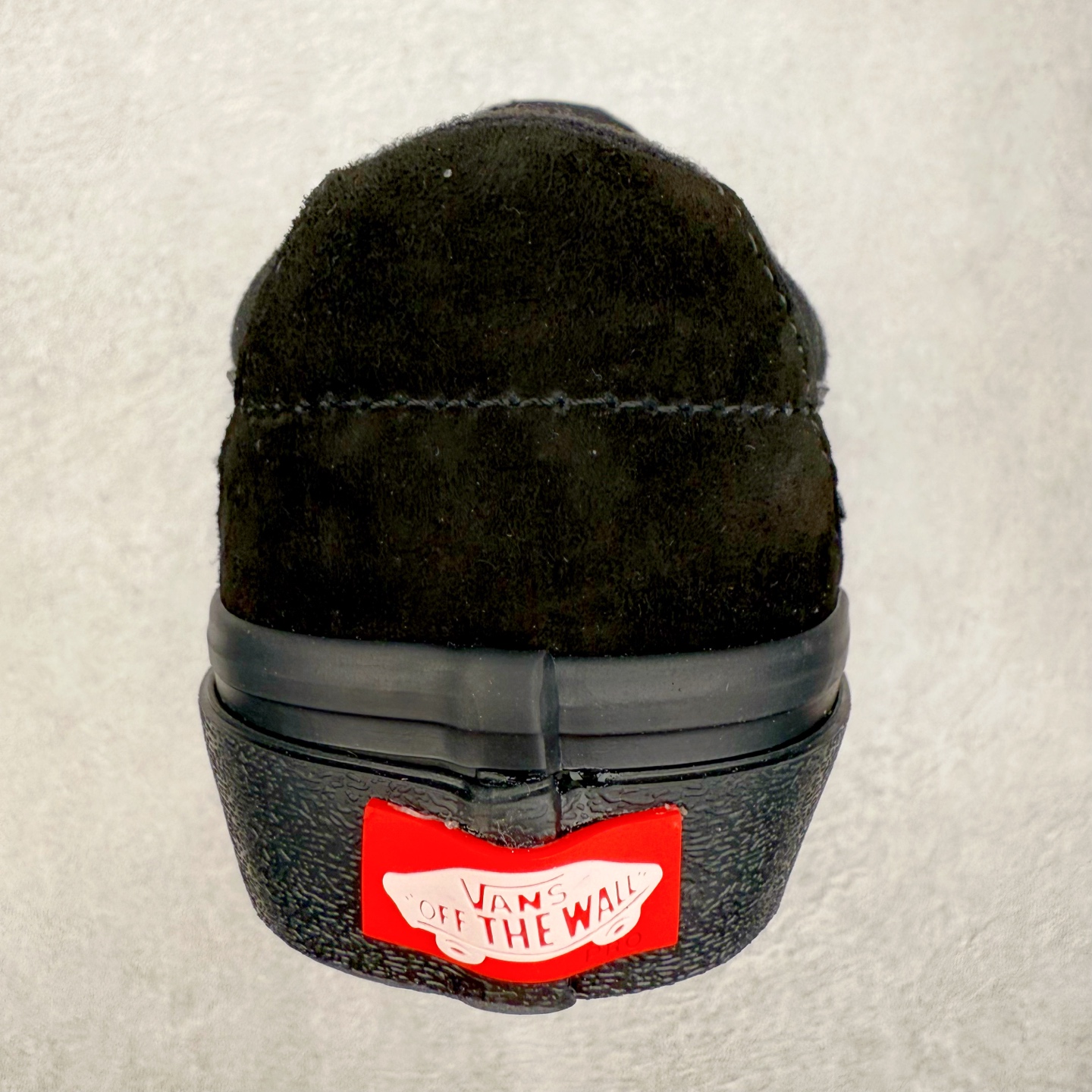 图片[8]-Vans SK8-Low 黑武士 全新一代 低帮硫化帆布鞋 鞋款以黑色麂皮搭配帆布鞋面打造整体鞋身，减震EVA鞋垫装置增强脚感体验，以SK8-low鞋身为蓝本，风格极具辨识度，上脚凸显穿搭功力。 货号：VN0A4U3EY28 尺码：35 36 36.5 37 38 38.5 39 40 40.5 41 42 42.5 43 44-选品中心